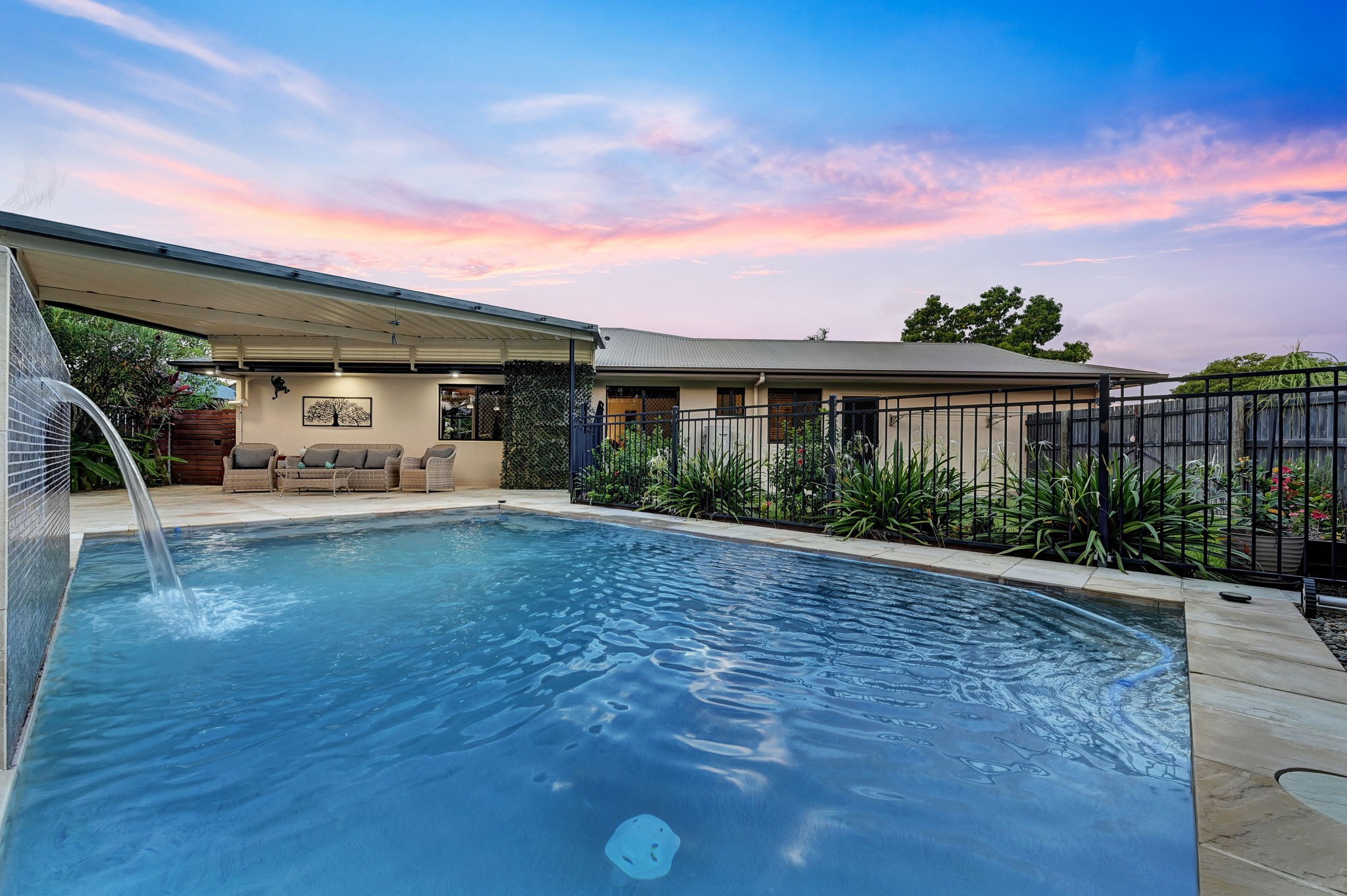9 Bronte Court, Bushland Beach, QLD 4818