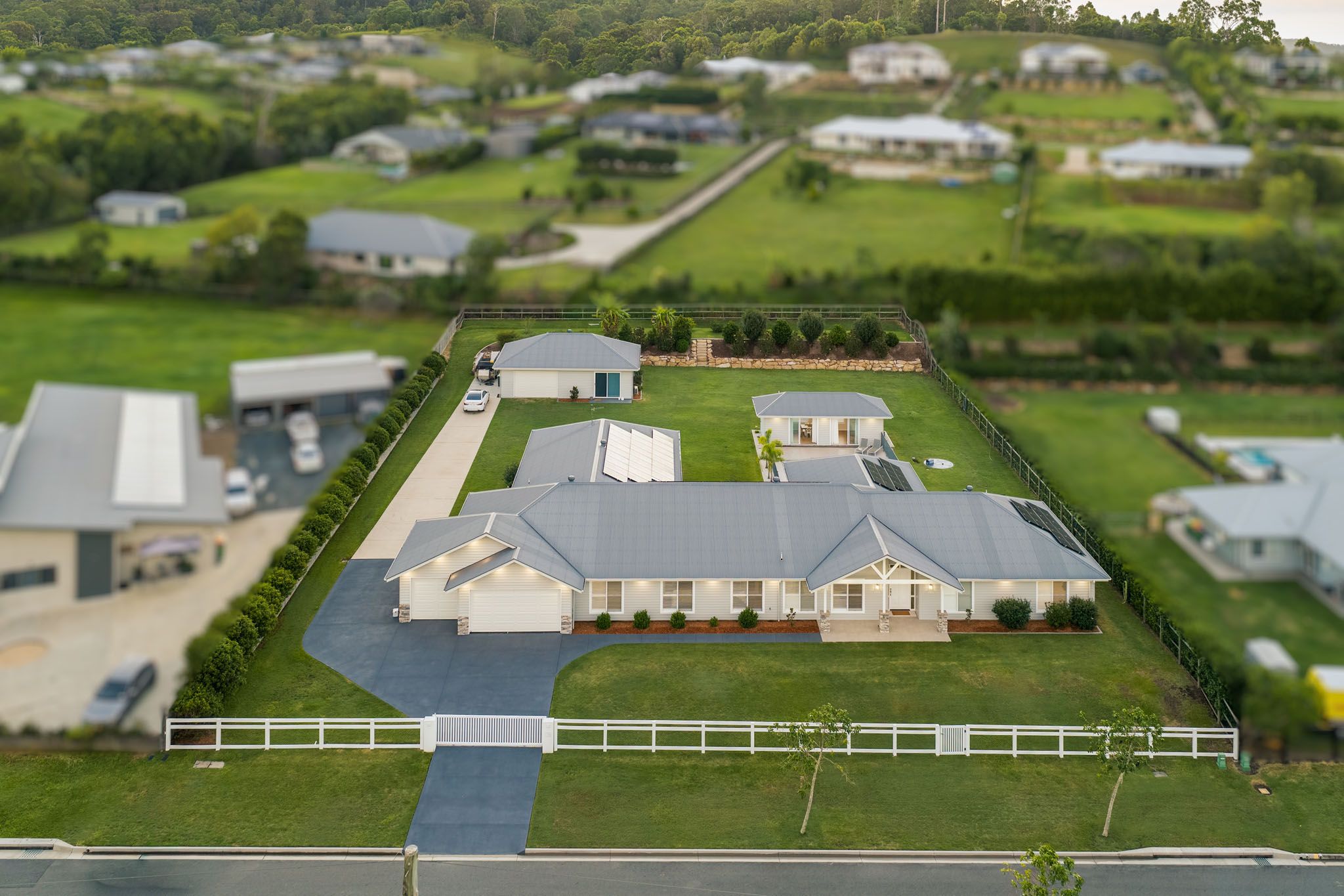 126 Montego Hills Drive, Kingsholme, QLD 4208