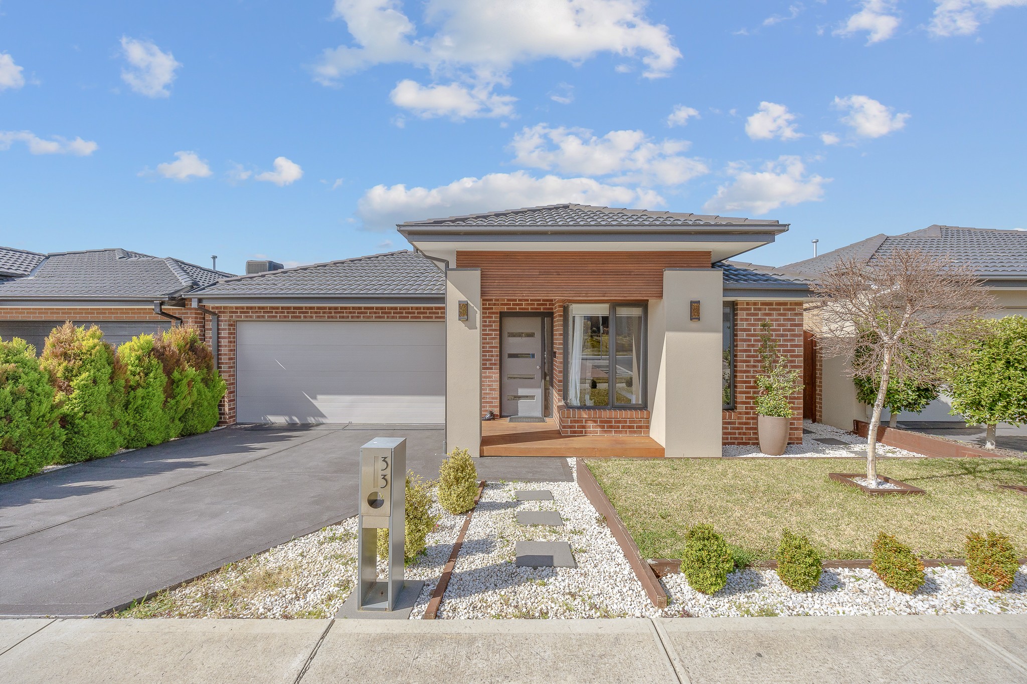33 Vermillion Drive, Clyde North, VIC 3978