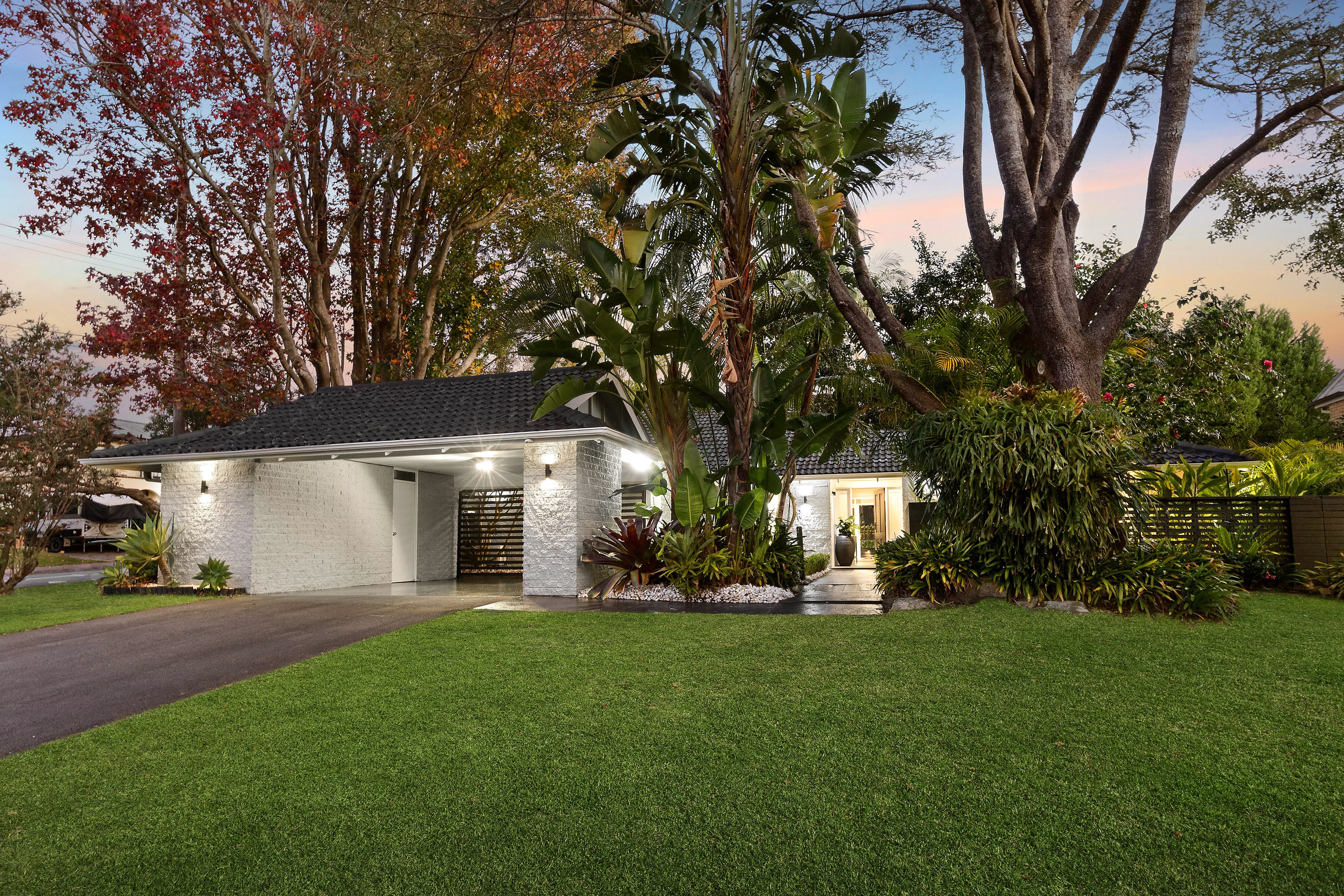 2 Oxley Avenue, St Ives, NSW 2075