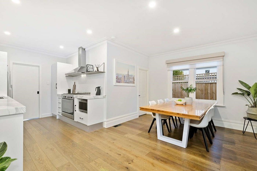 2 Oakbank Street, Newport, VIC 3015