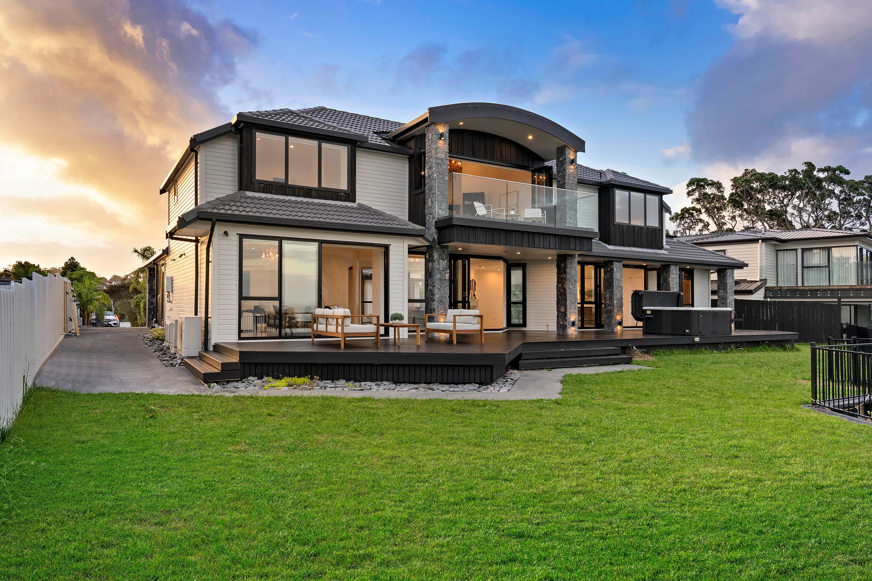 257 Beach Road, Campbells Bay, North Shore City