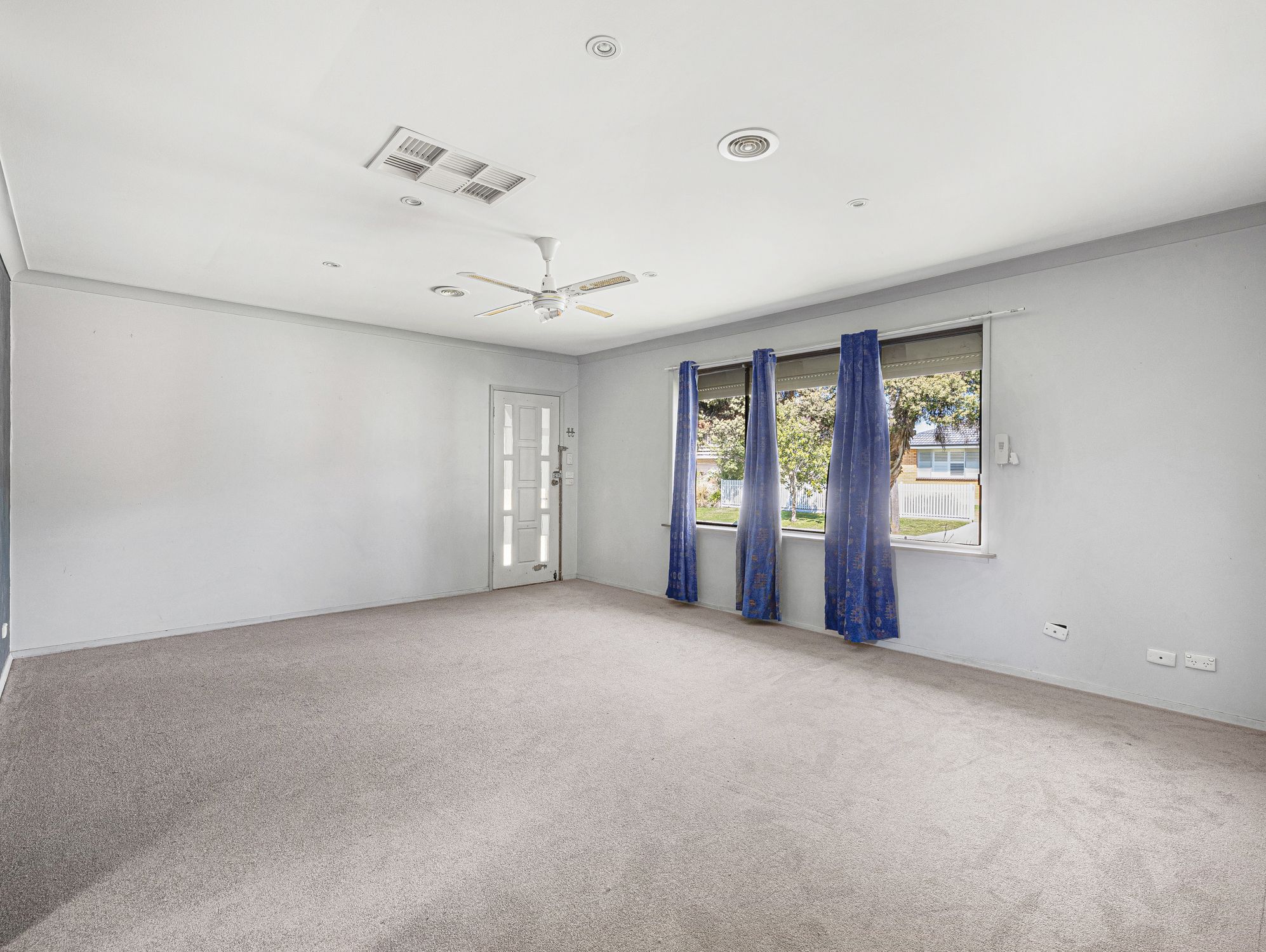 1/943 Duffy Crescent — photo 3 of 8