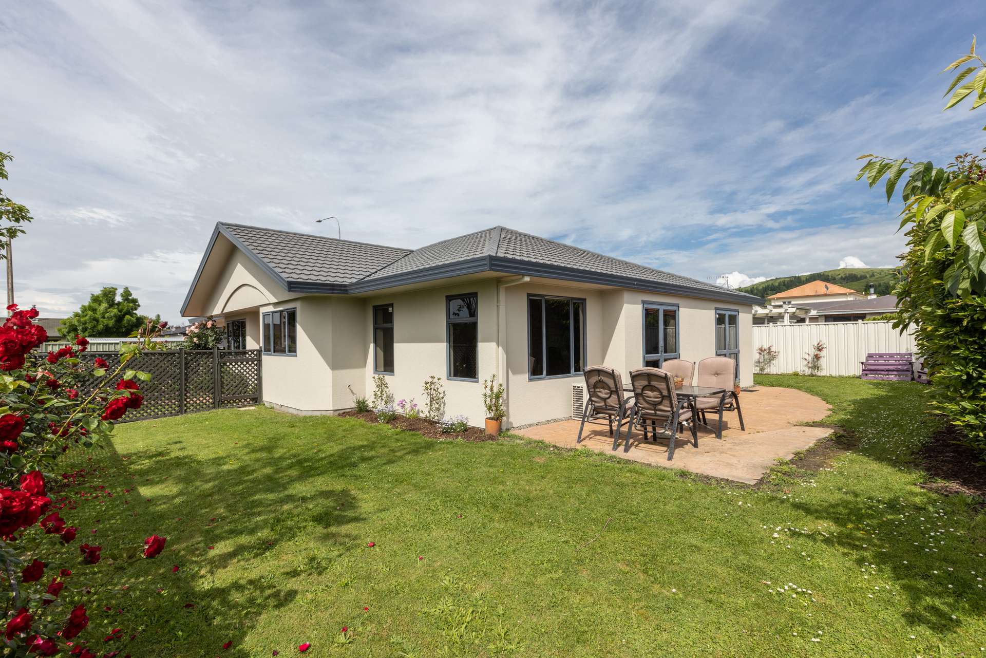 1 Thode Place photo 2