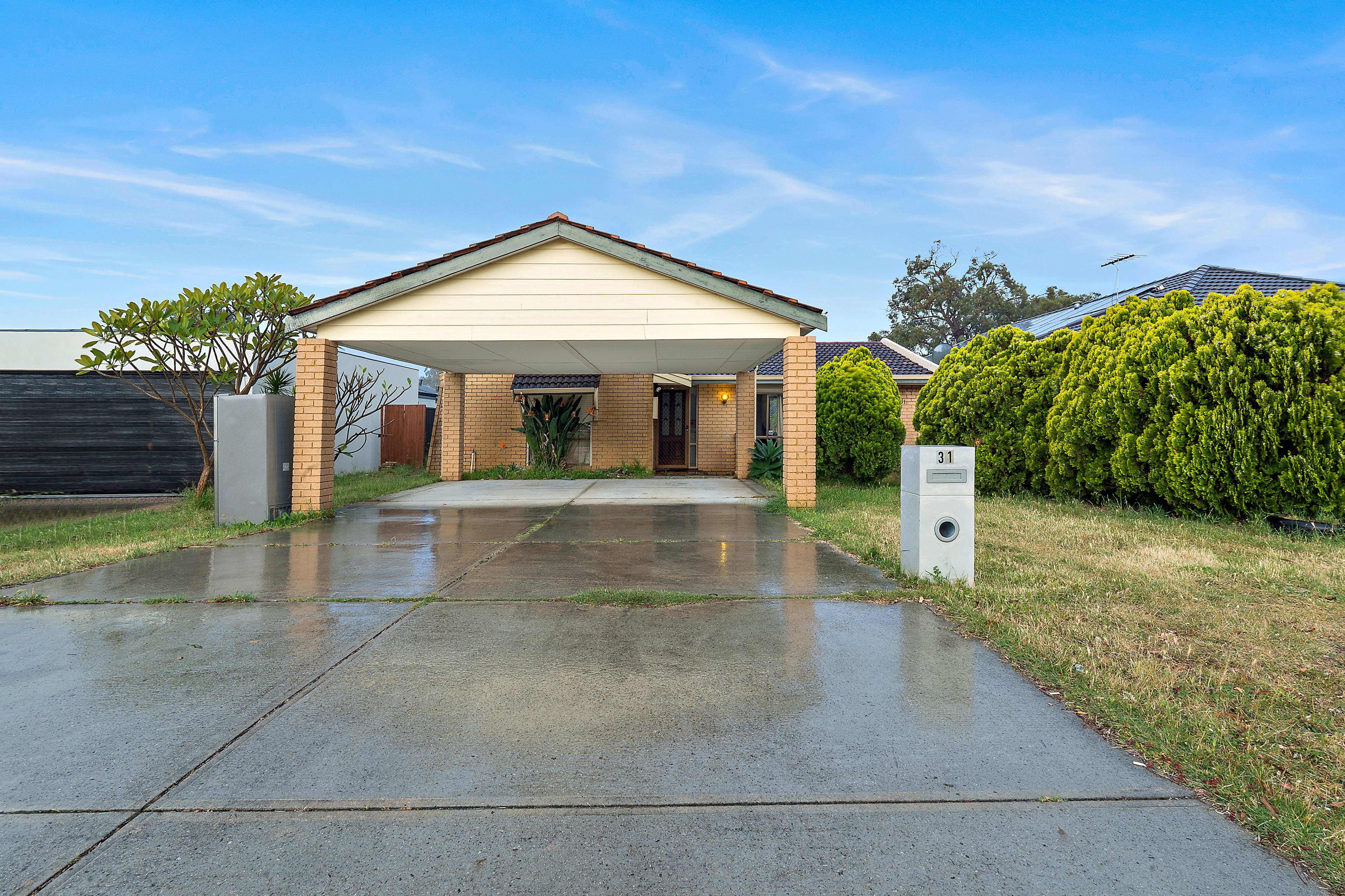 31 Huggins Road, Thornlie, WA 6108