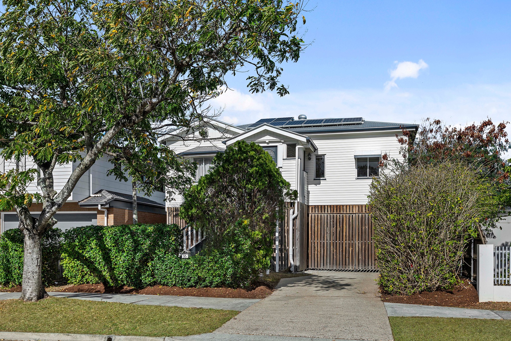 16 Sinclair Street, Moorooka, QLD 4105