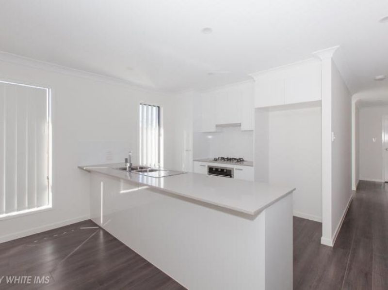 4 Sky Crescent, Pimpama, QLD 4209