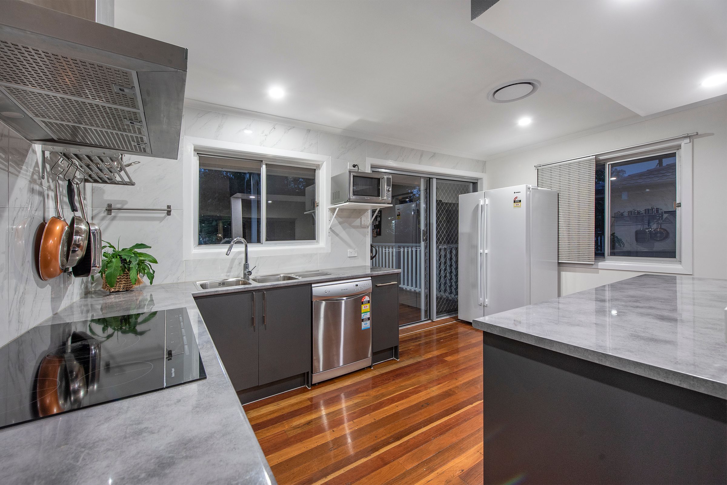 92 Woodlands Drive, Rochedale South, QLD 4123