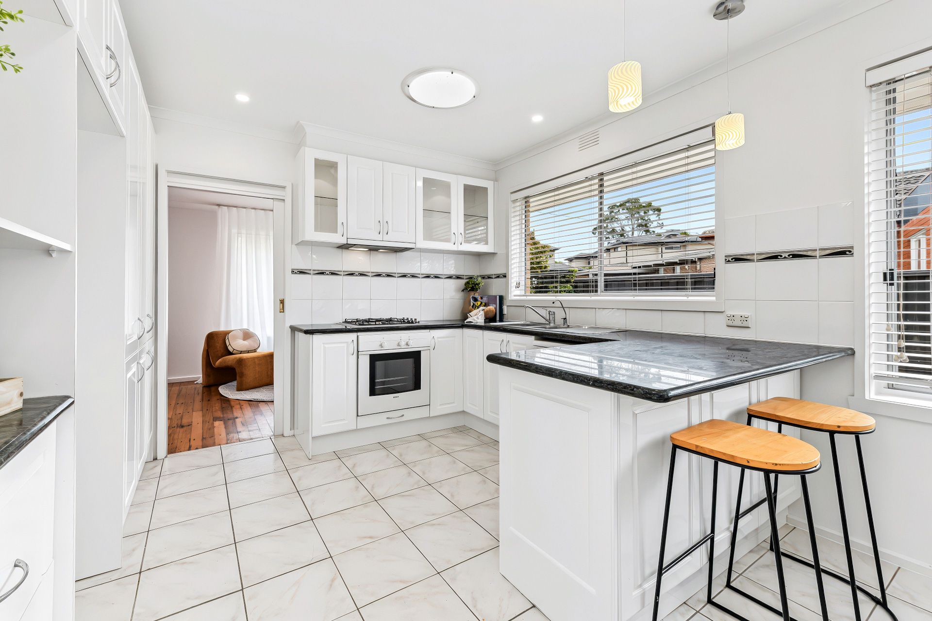 21 Lotus Crescent — photo 4 of 14