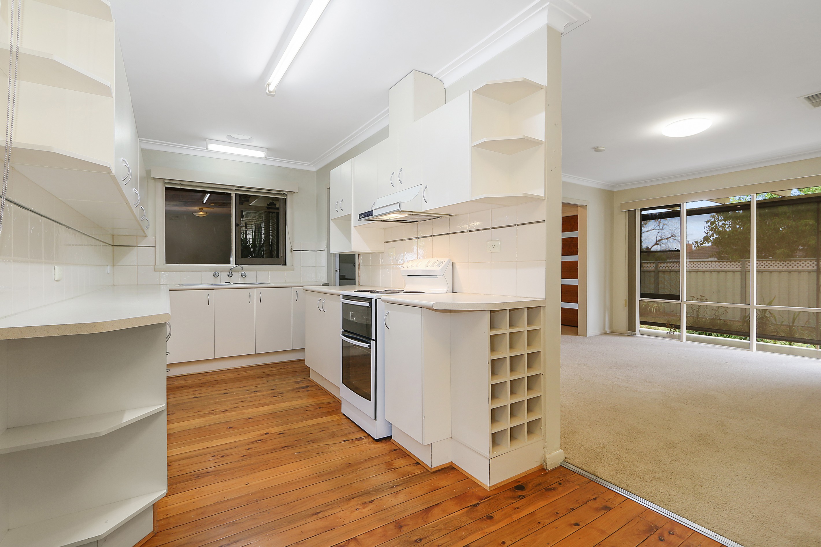 392 Hedley Crescent, Lavington, NSW 2641