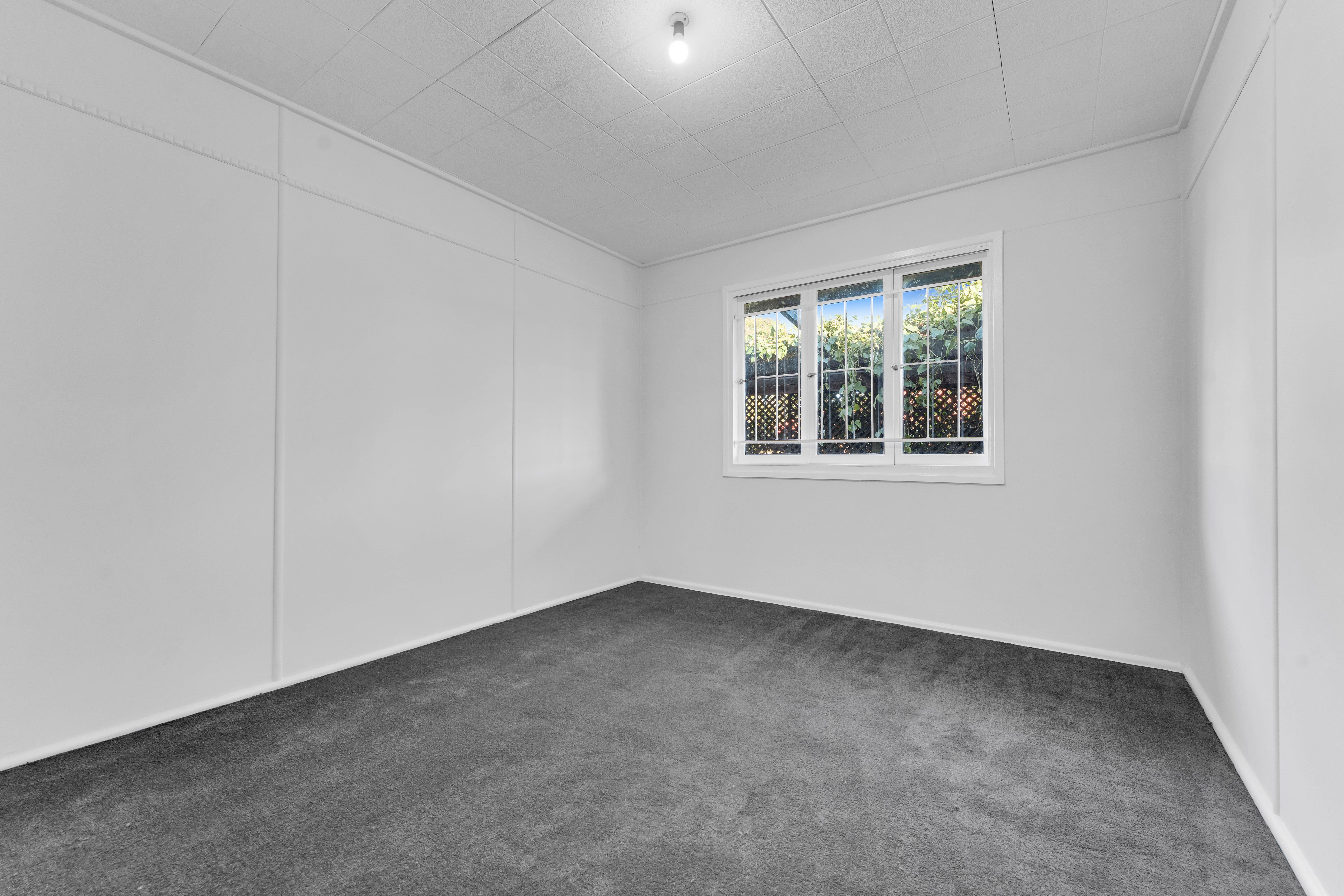 18 Janice Street — photo 8 of 17