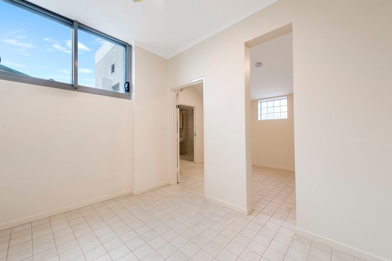 2/11-13 Gleeson Avenue, Sydenham, NSW 2044