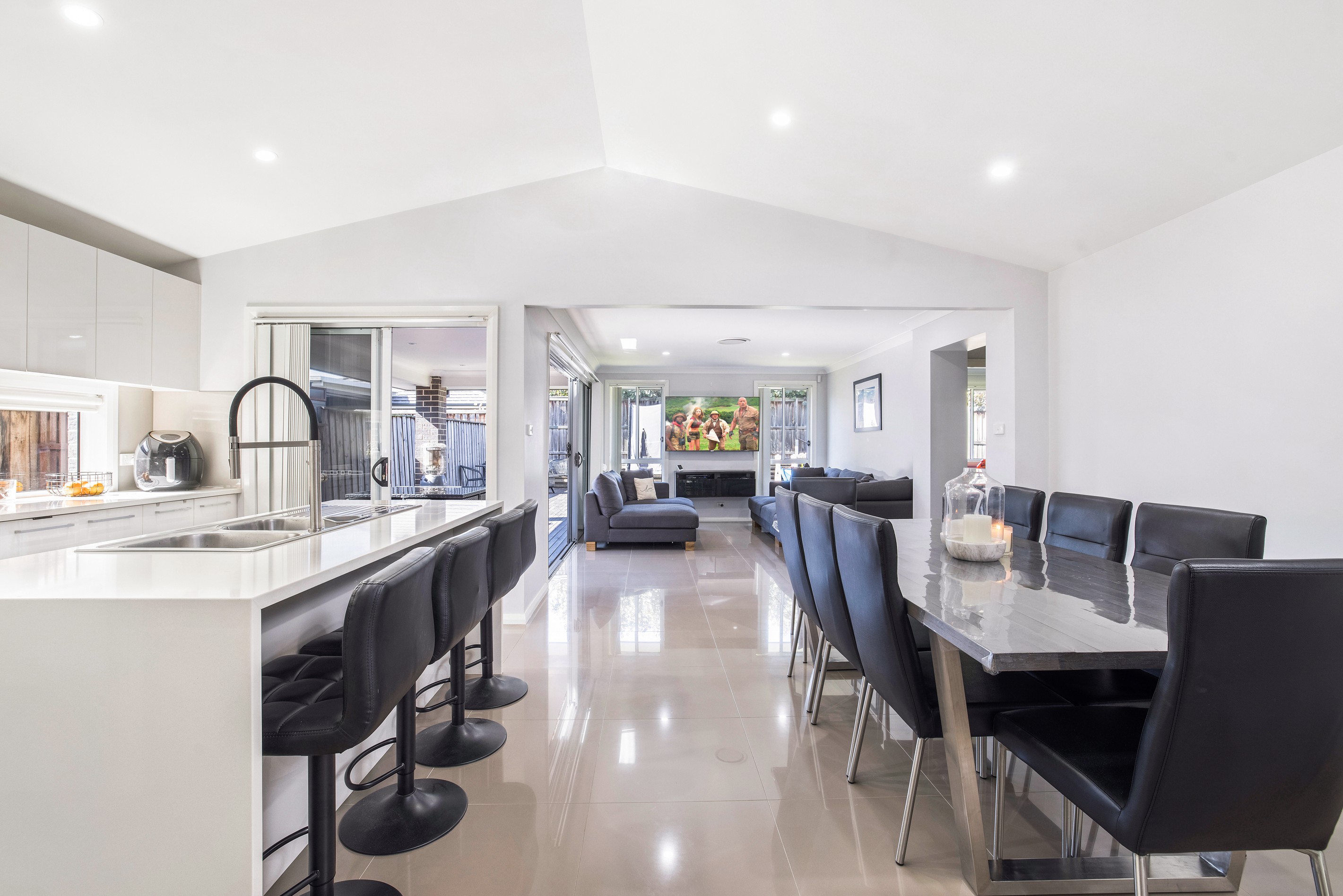 145 Middleton Drive, Middleton Grange, NSW 2171