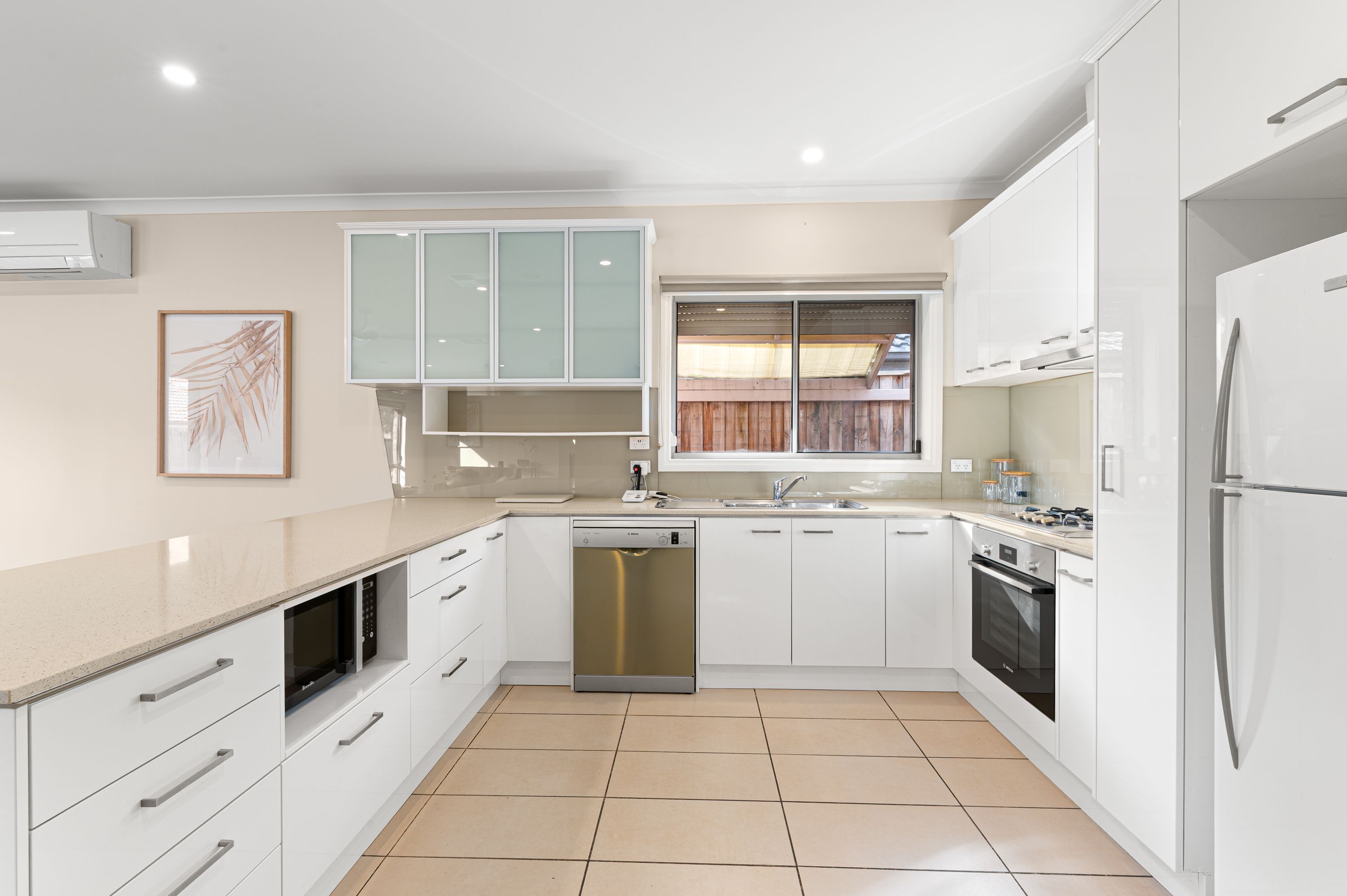 6 Estate Place, South Morang, VIC 3752