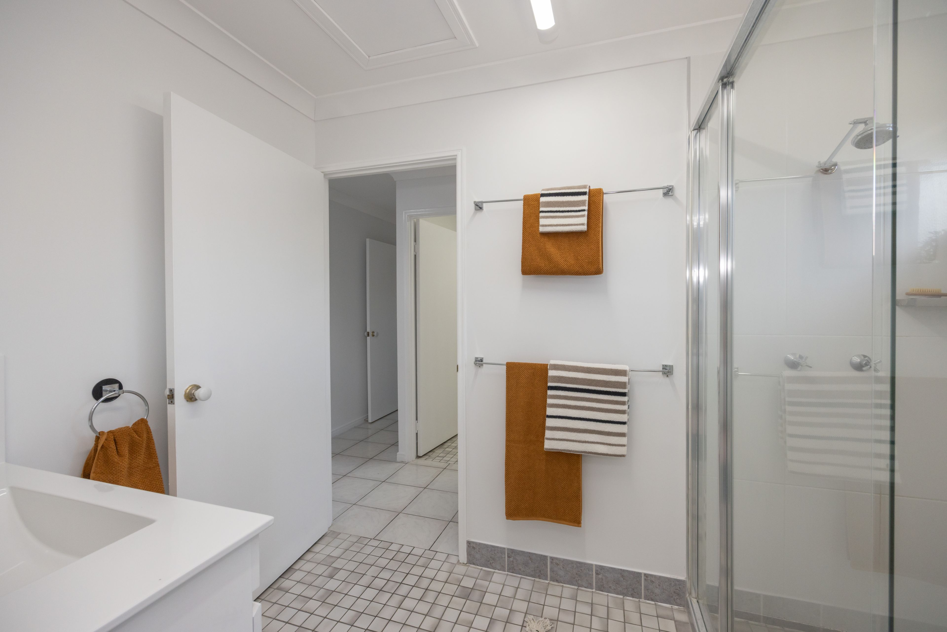 6 Dalkeith Crescent — photo 10 of 20