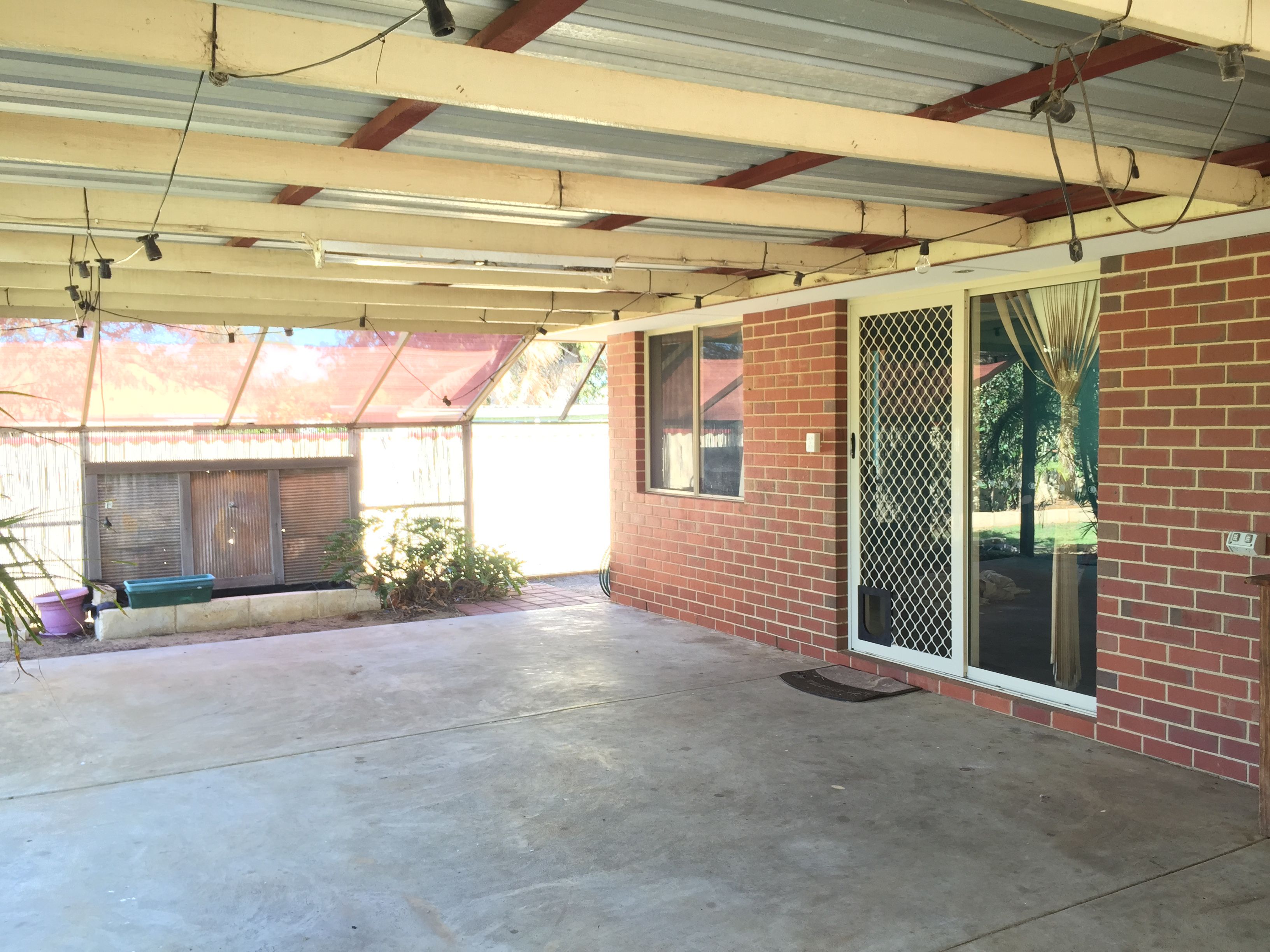 25 Weeloo Road, Waggrakine, WA 6530