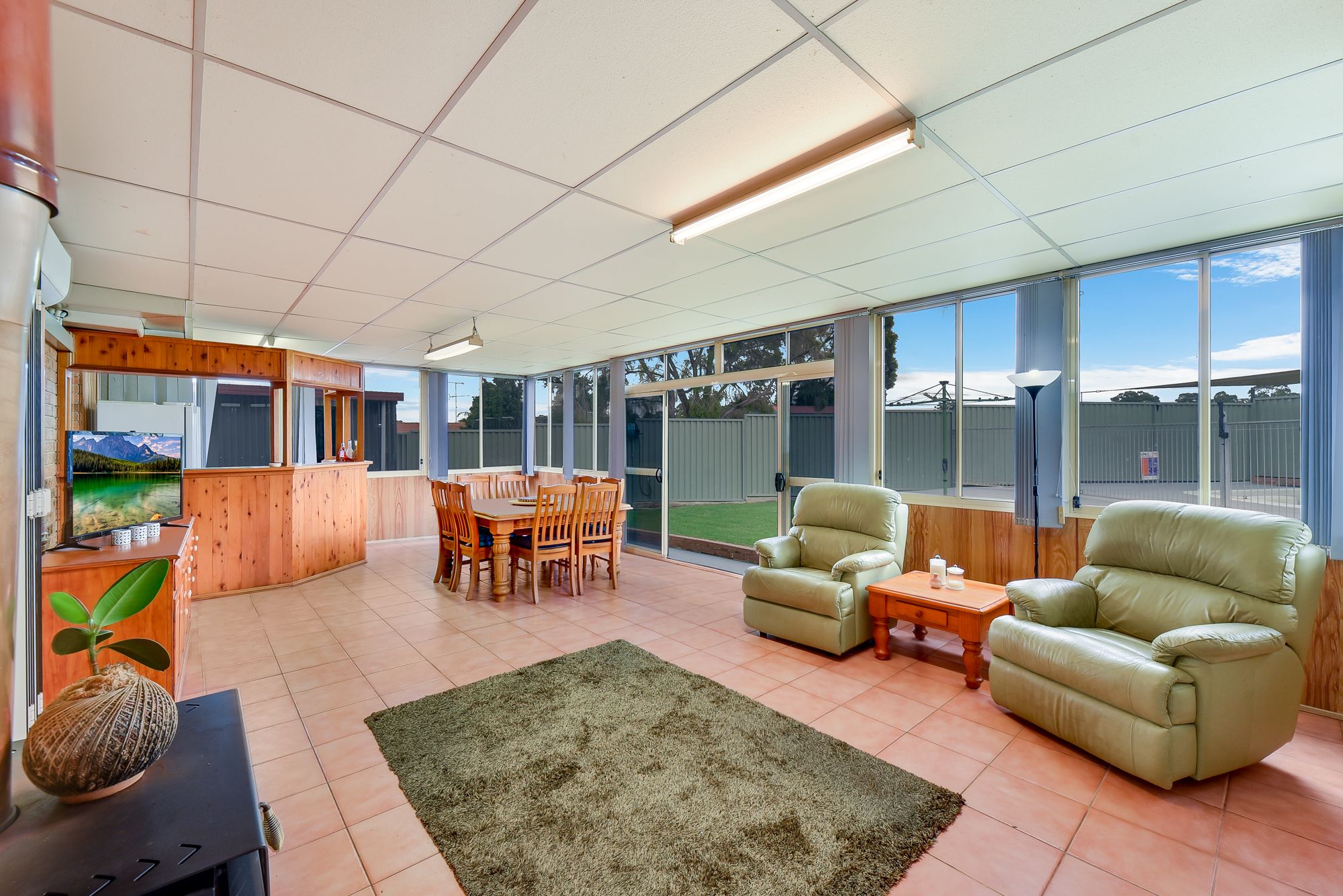 17 Emilia Close, Rosemeadow, NSW 2560