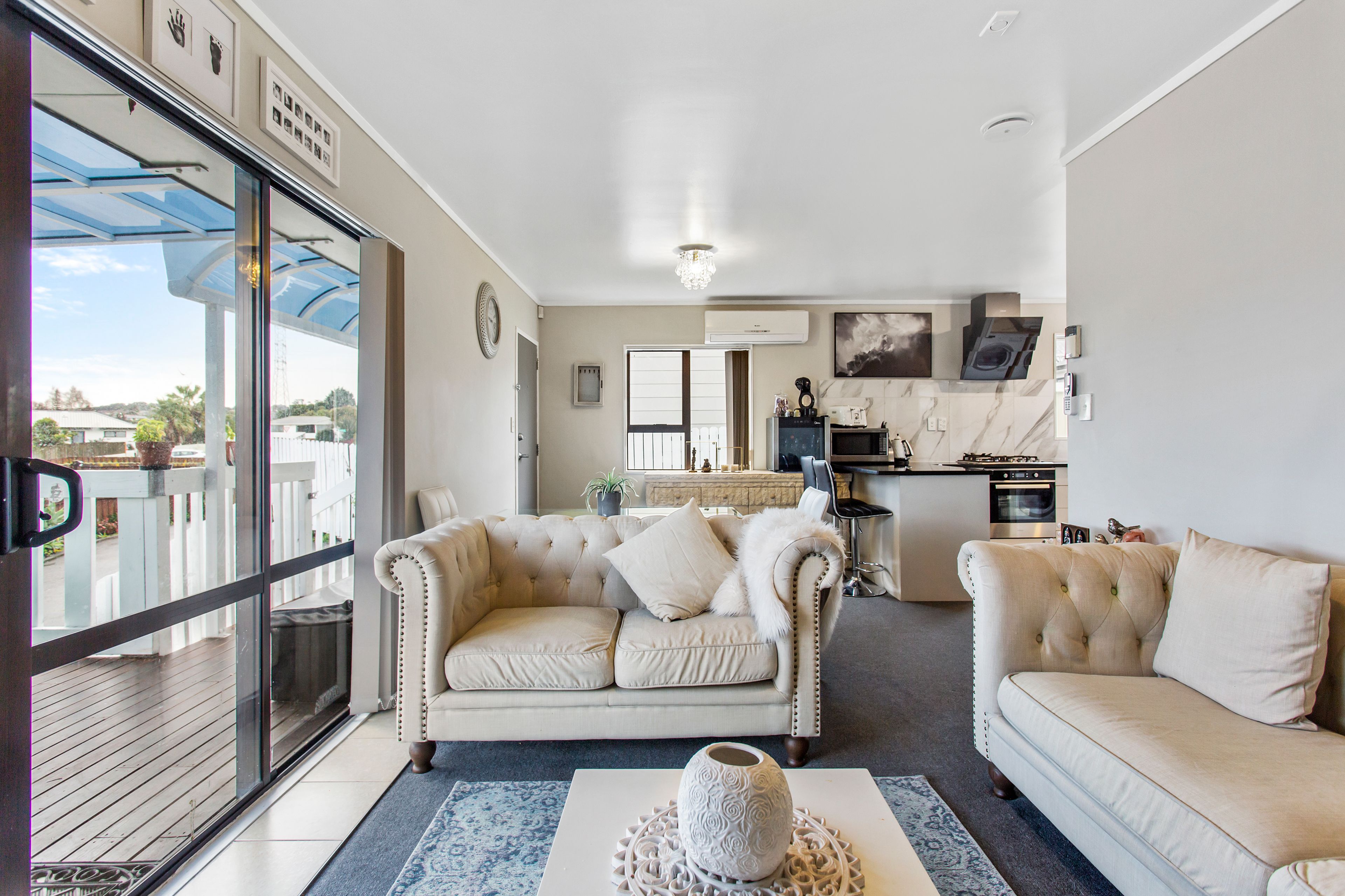 2/10 Kimdale Place, Totara Heights, Manukau City