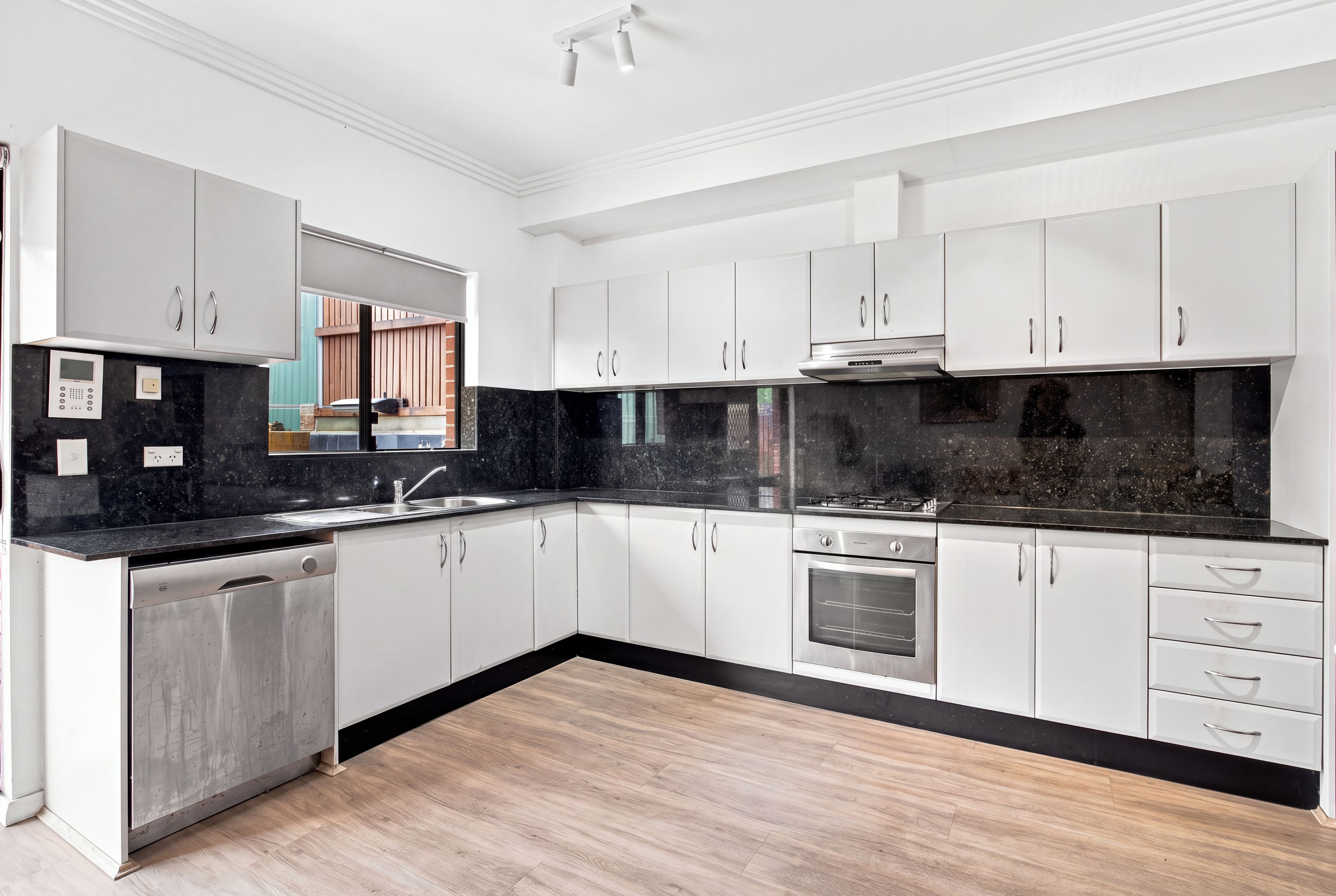 2/260-264 Liverpool Road — photo 4 of 18