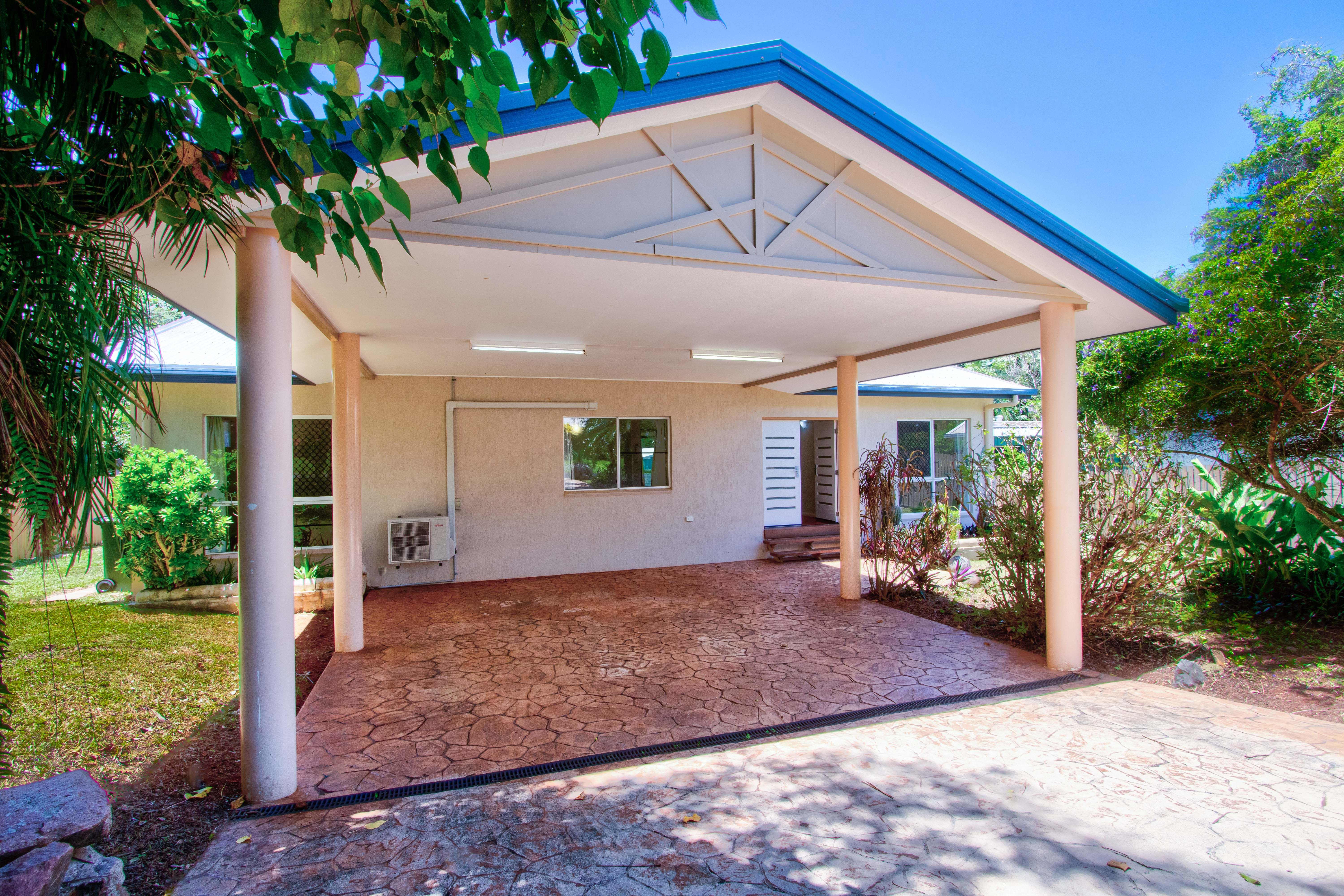 27 Kent Close, Mission Beach QLD 4852