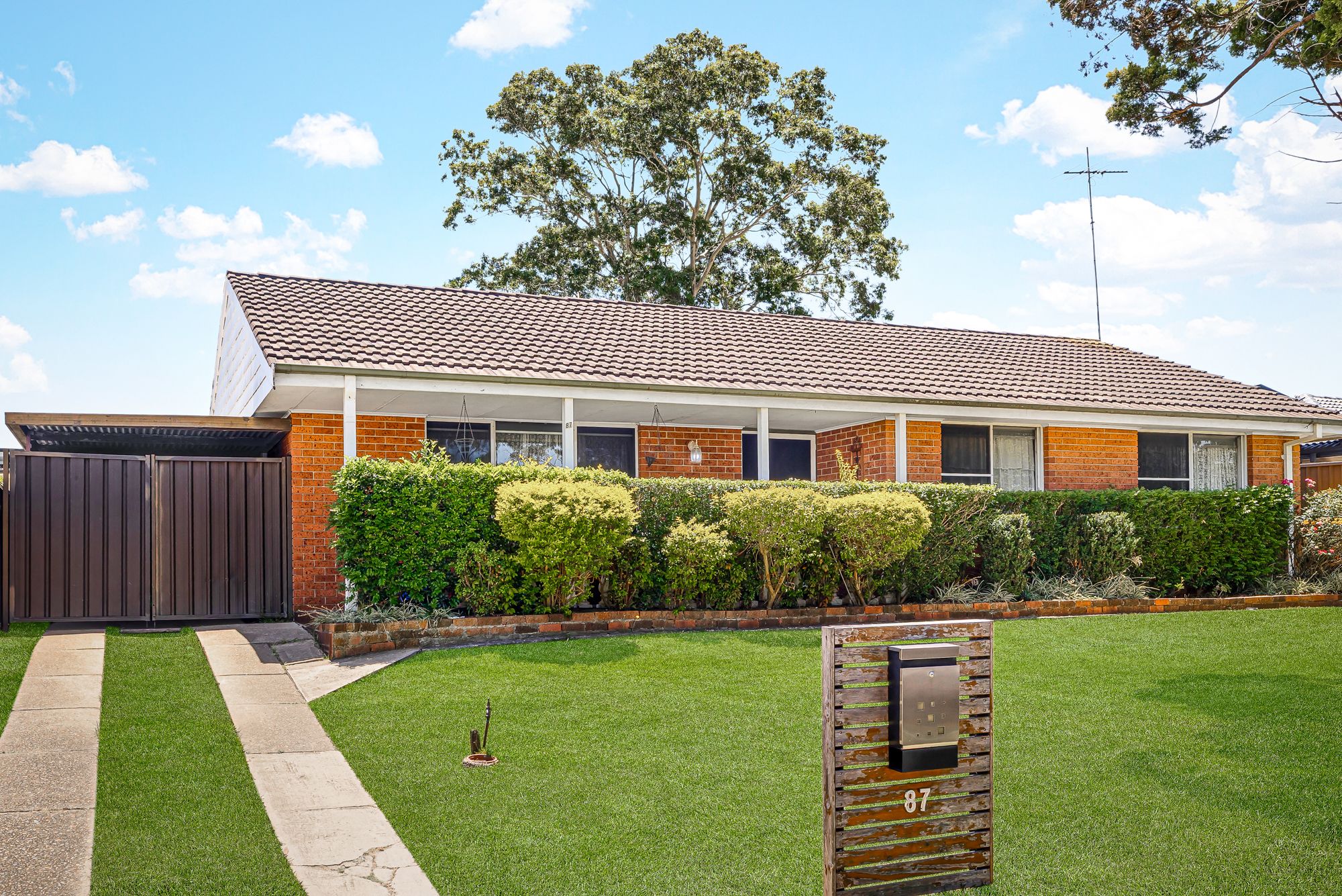 87 Banks Drive, St Clair NSW 2759