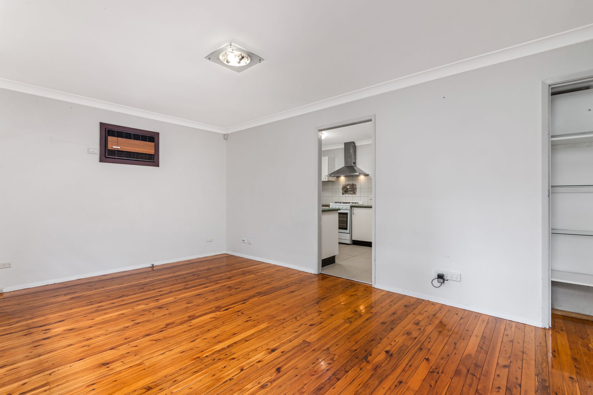 42 St Clair Avenue, St Clair, NSW 2759
