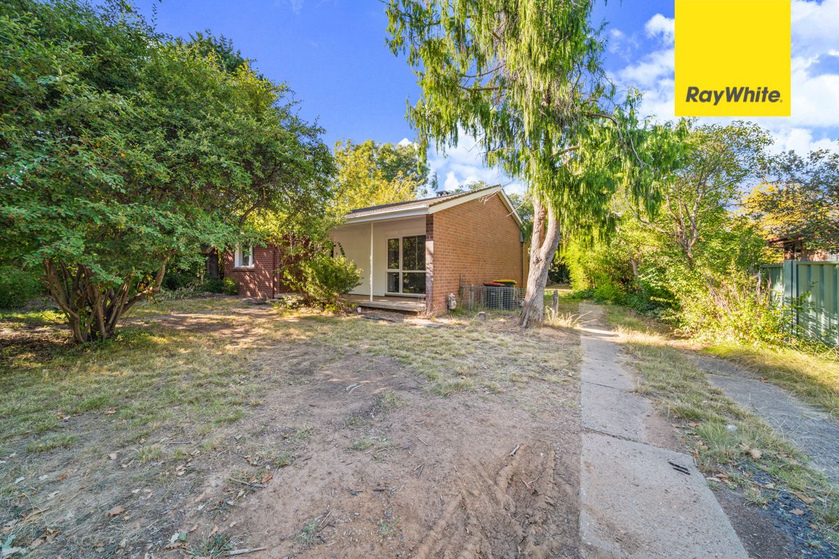 4 Murdoch Street, Lyneham, ACT 2602