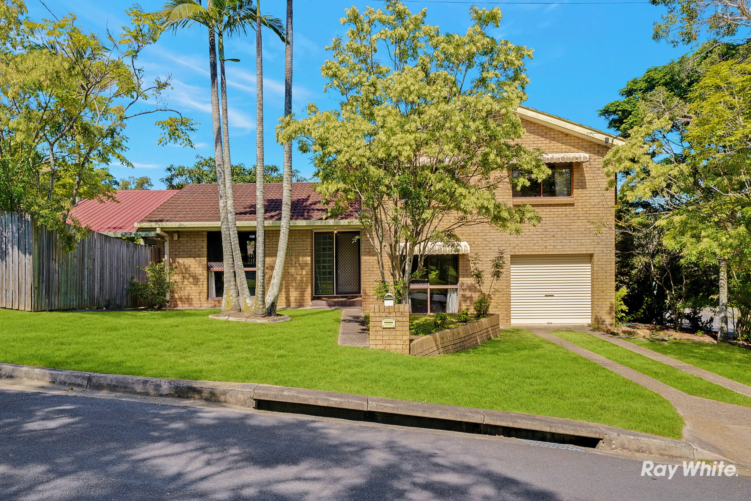 1 Elwyn Court, Springwood, QLD 4127