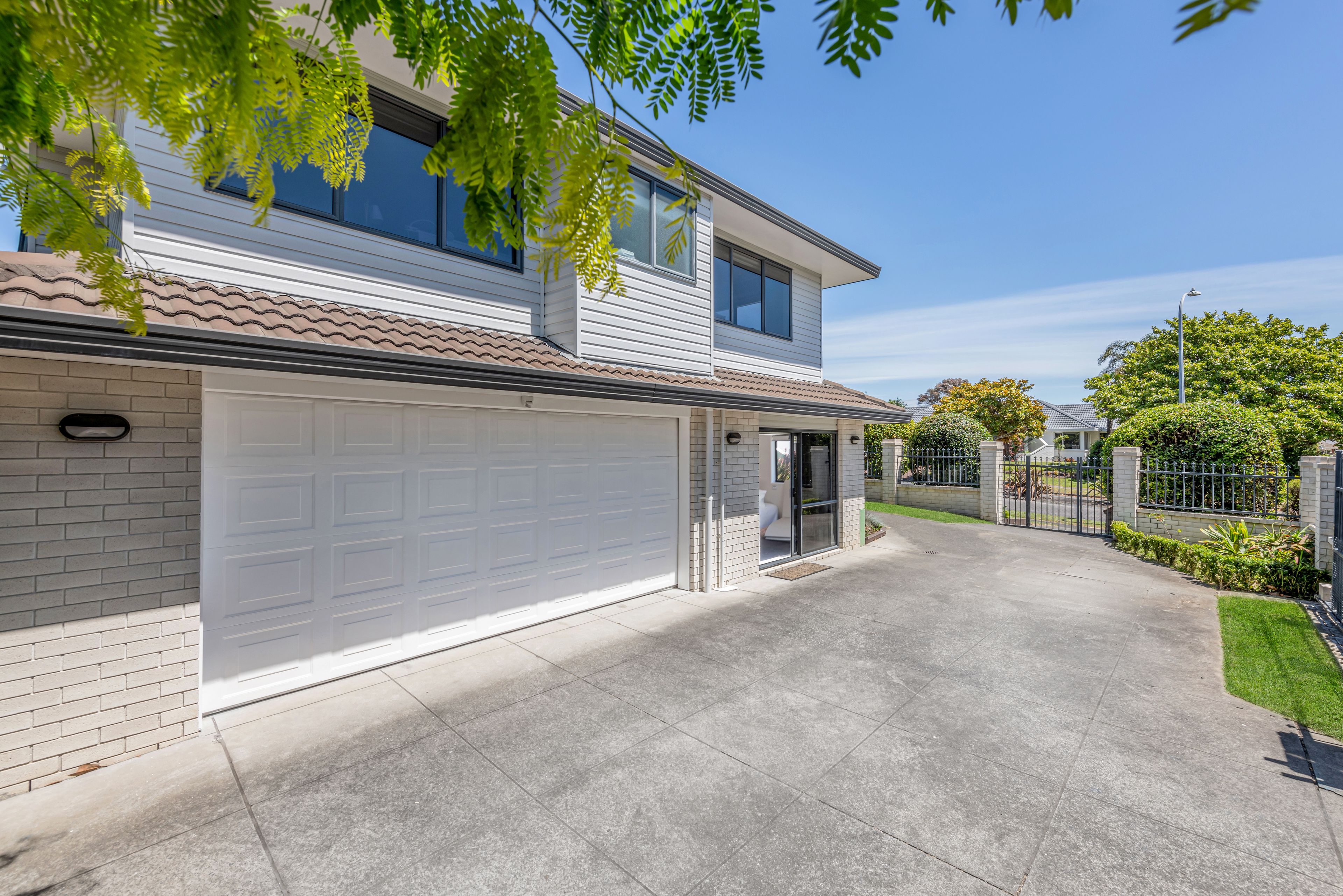 2 Frank Nobilo Drive, Golflands, Manukau City 2013 Sold House Ray