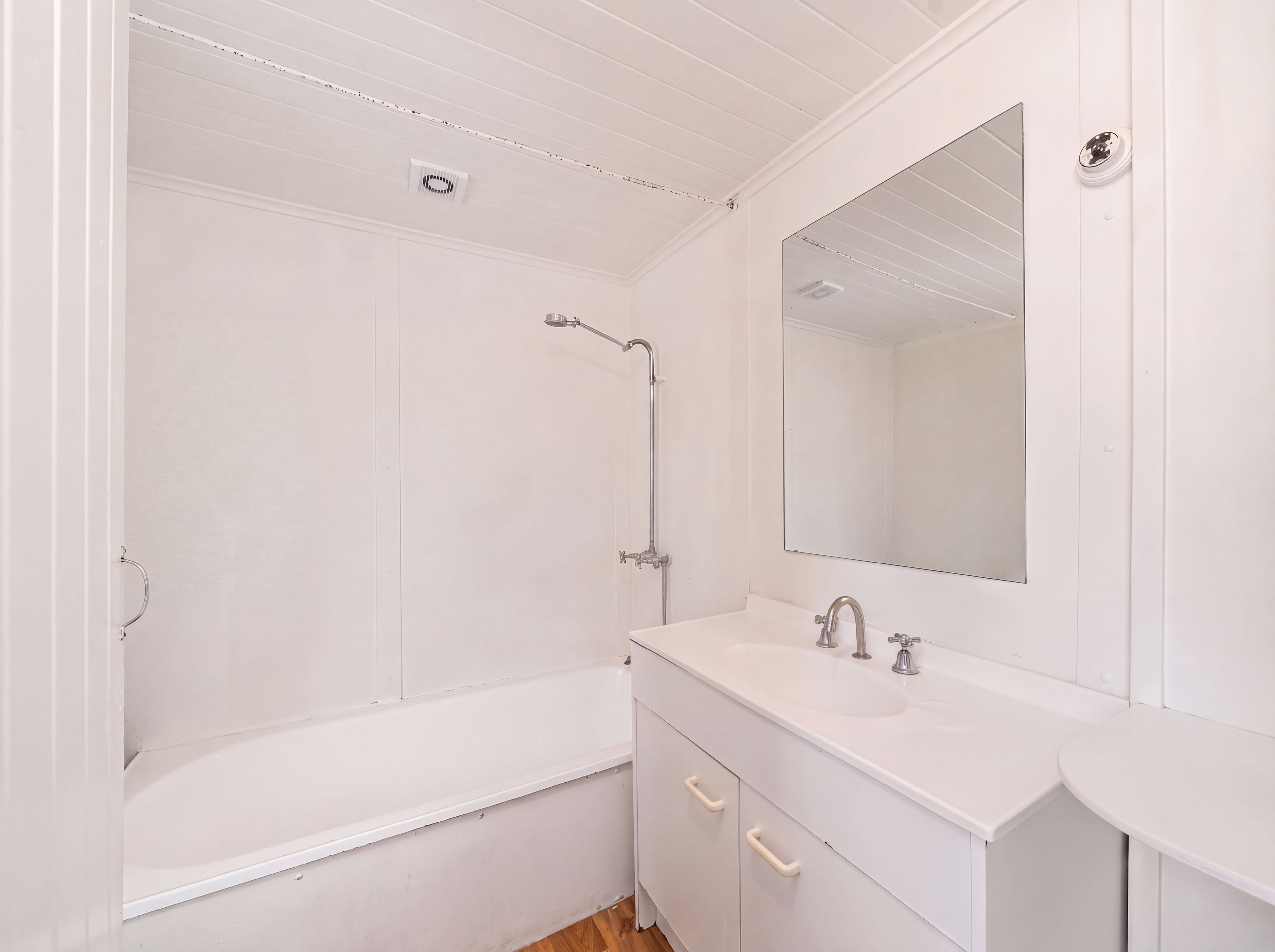 16 Herbert Street — photo 12 of 28