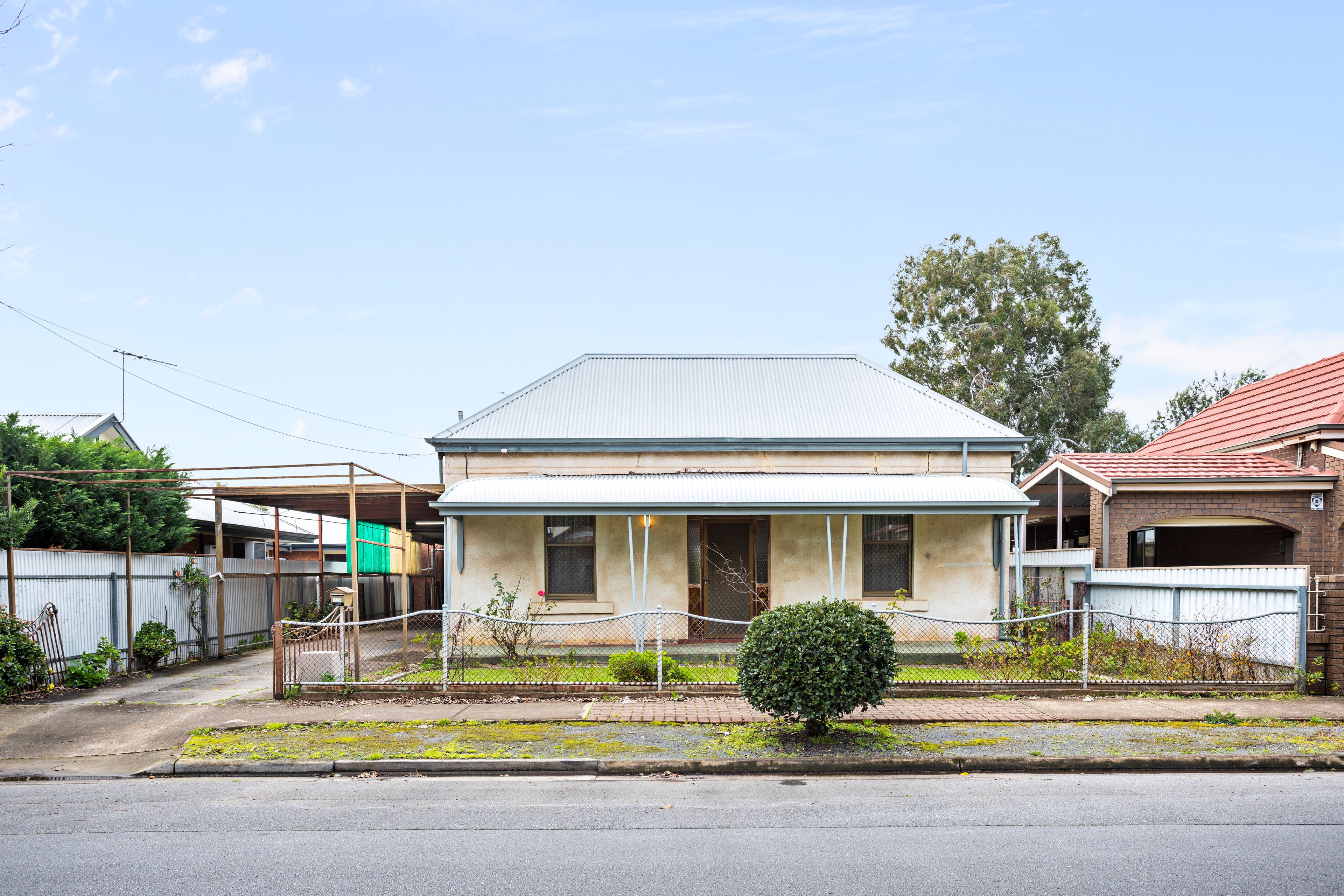 48 West Street — photo from Ray White Woodville