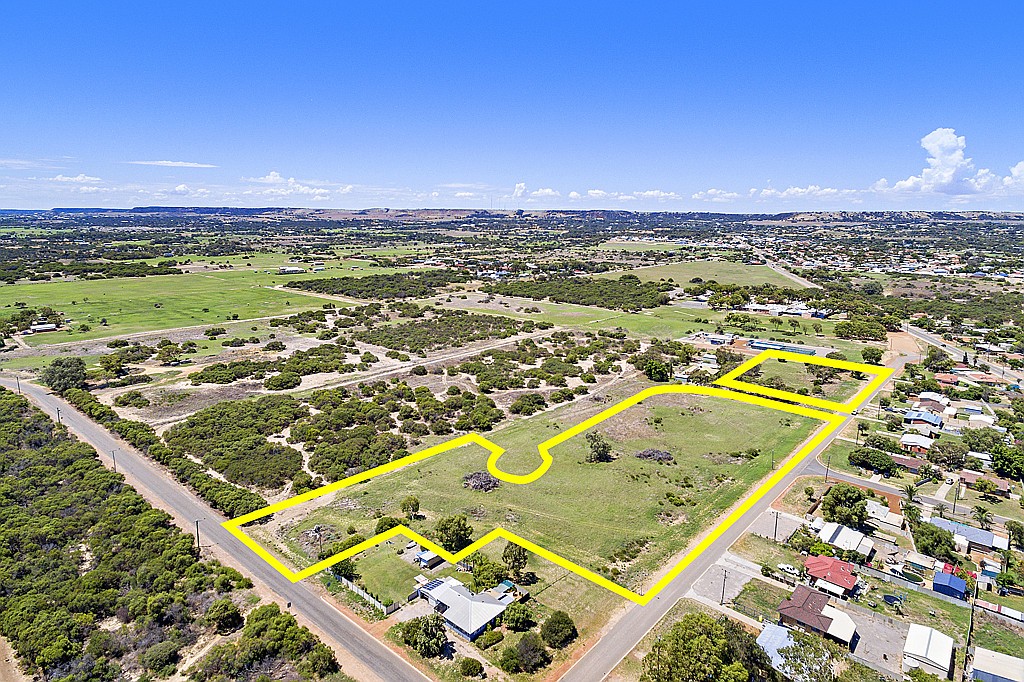 Lot 9500 Adelaide Street, Waggrakine, WA 6530