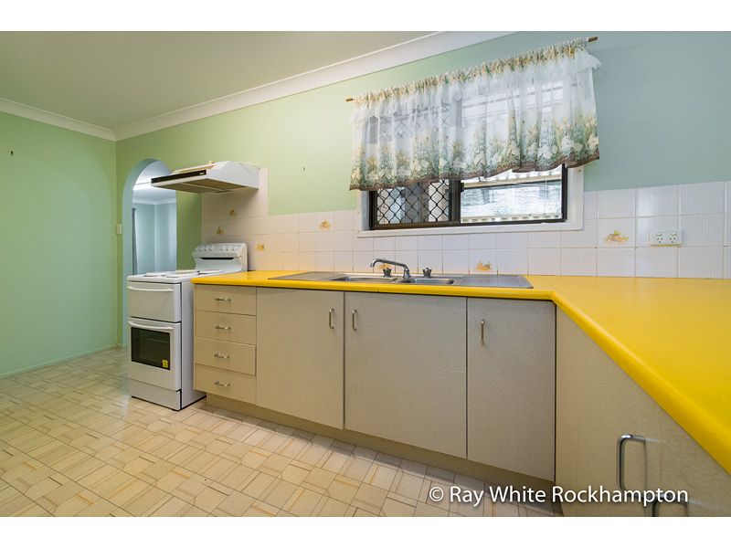 8 Goddard Street, Norman Gardens, QLD 4701