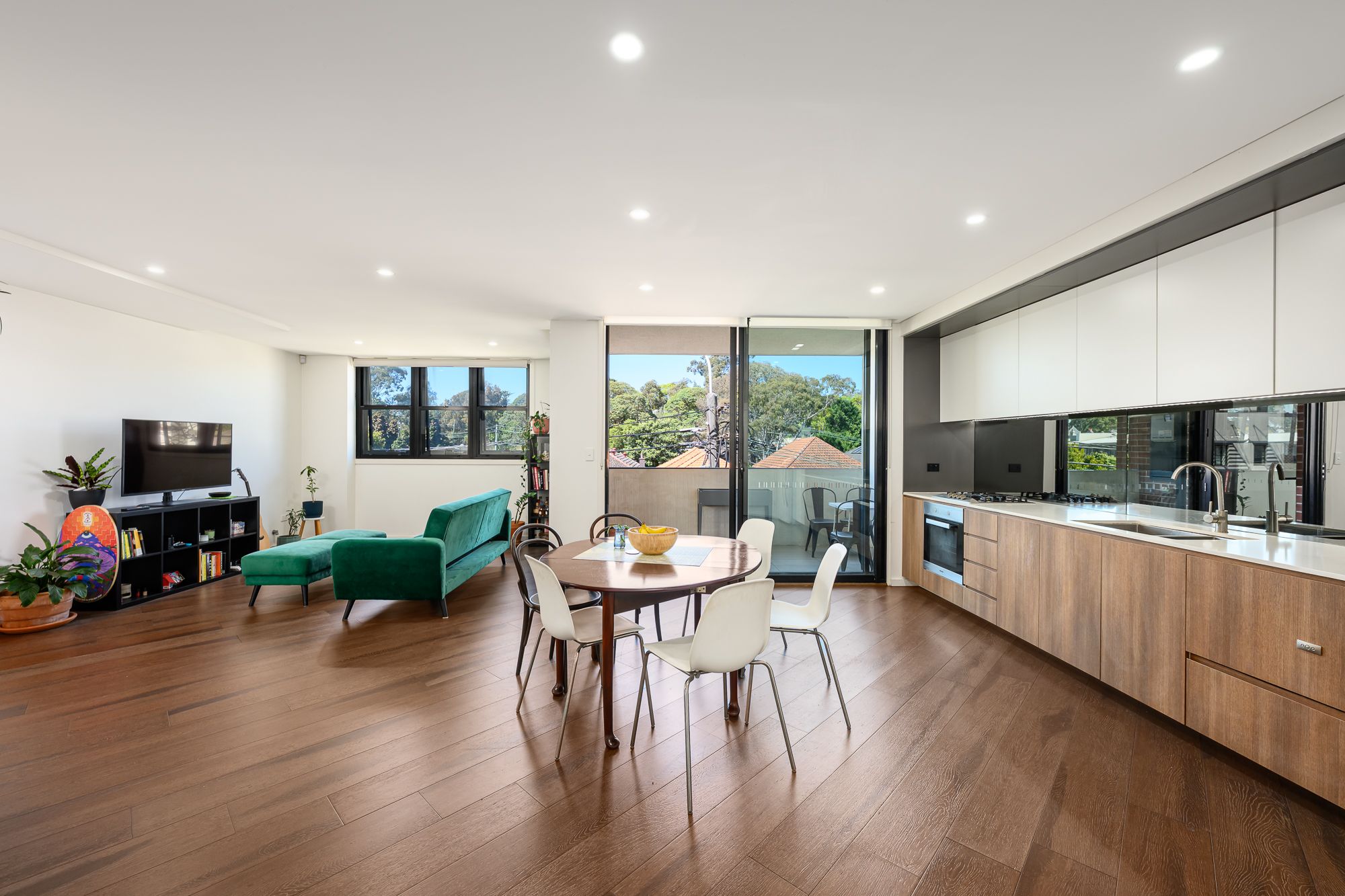 6/105-107 Percival Road — photo 4 of 10