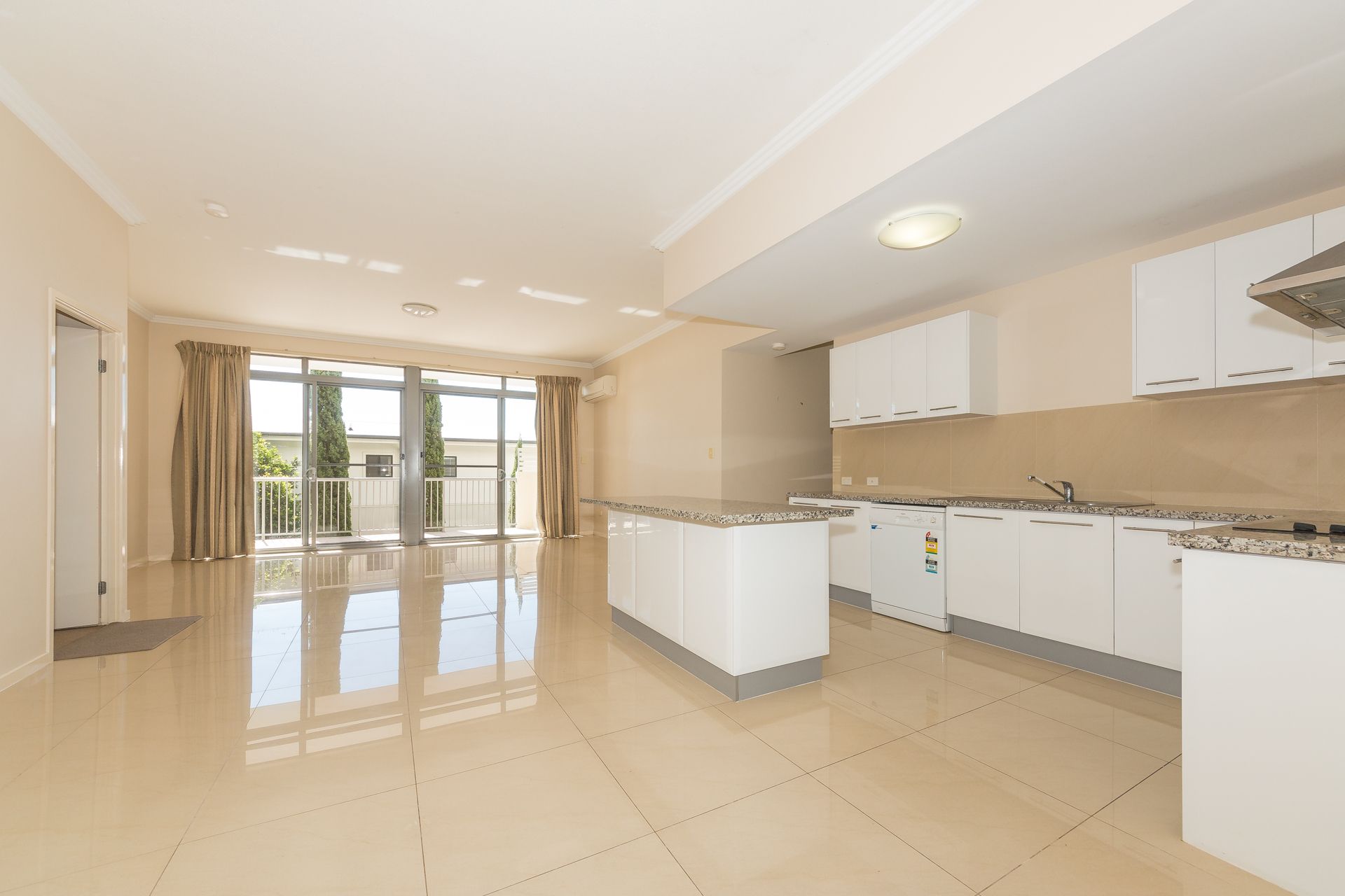 11/32 Rock Street, Scarborough, QLD 4020