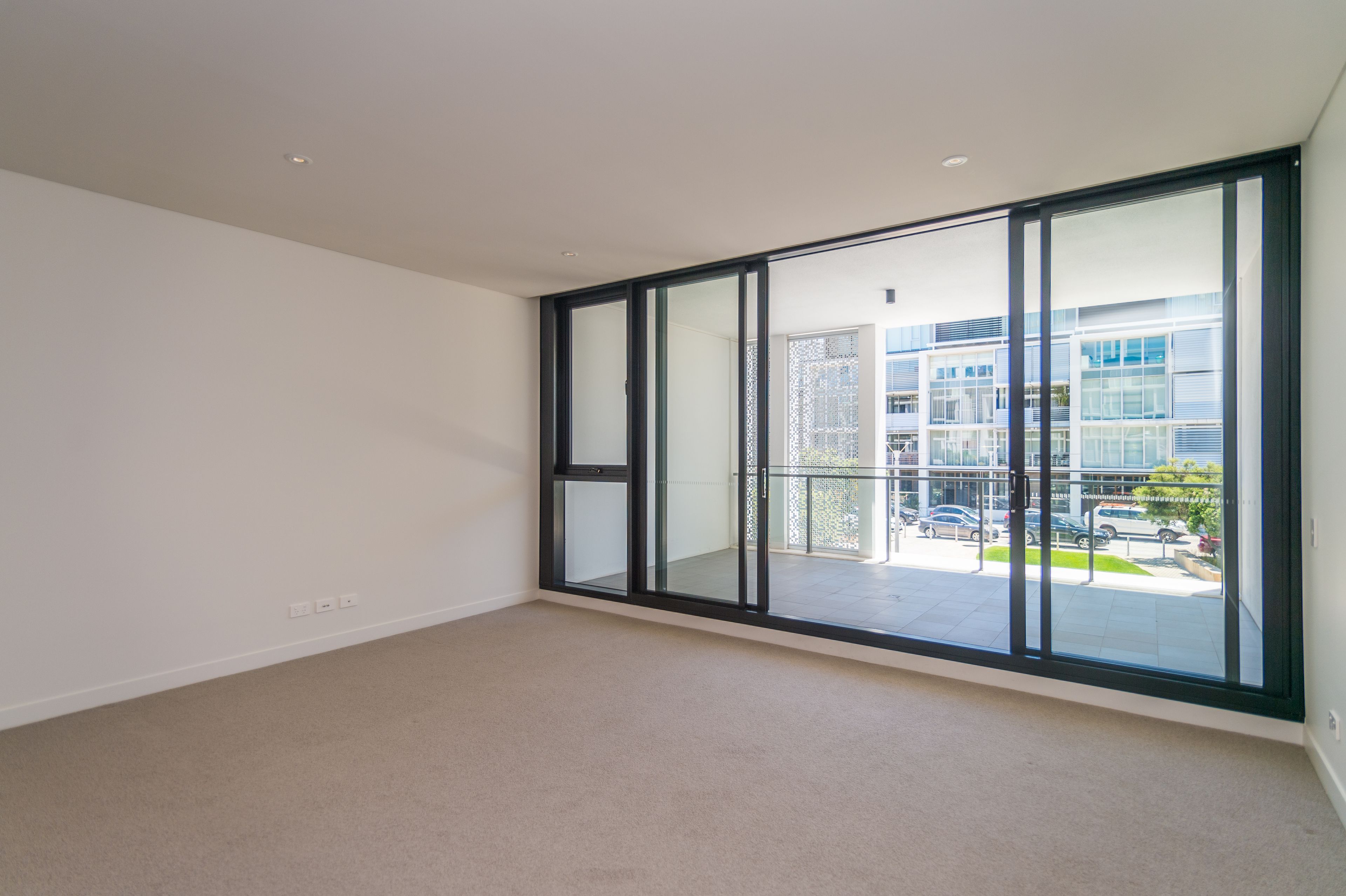 205/15 Freeman Loop — photo 6 of 10