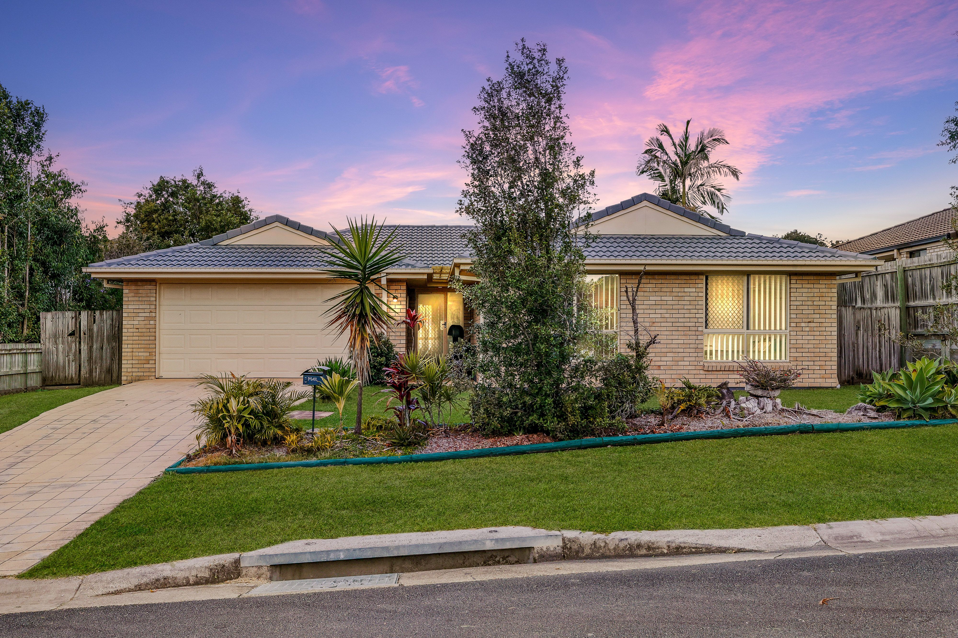 8 Rosefinch Street, Upper Coomera QLD 4209