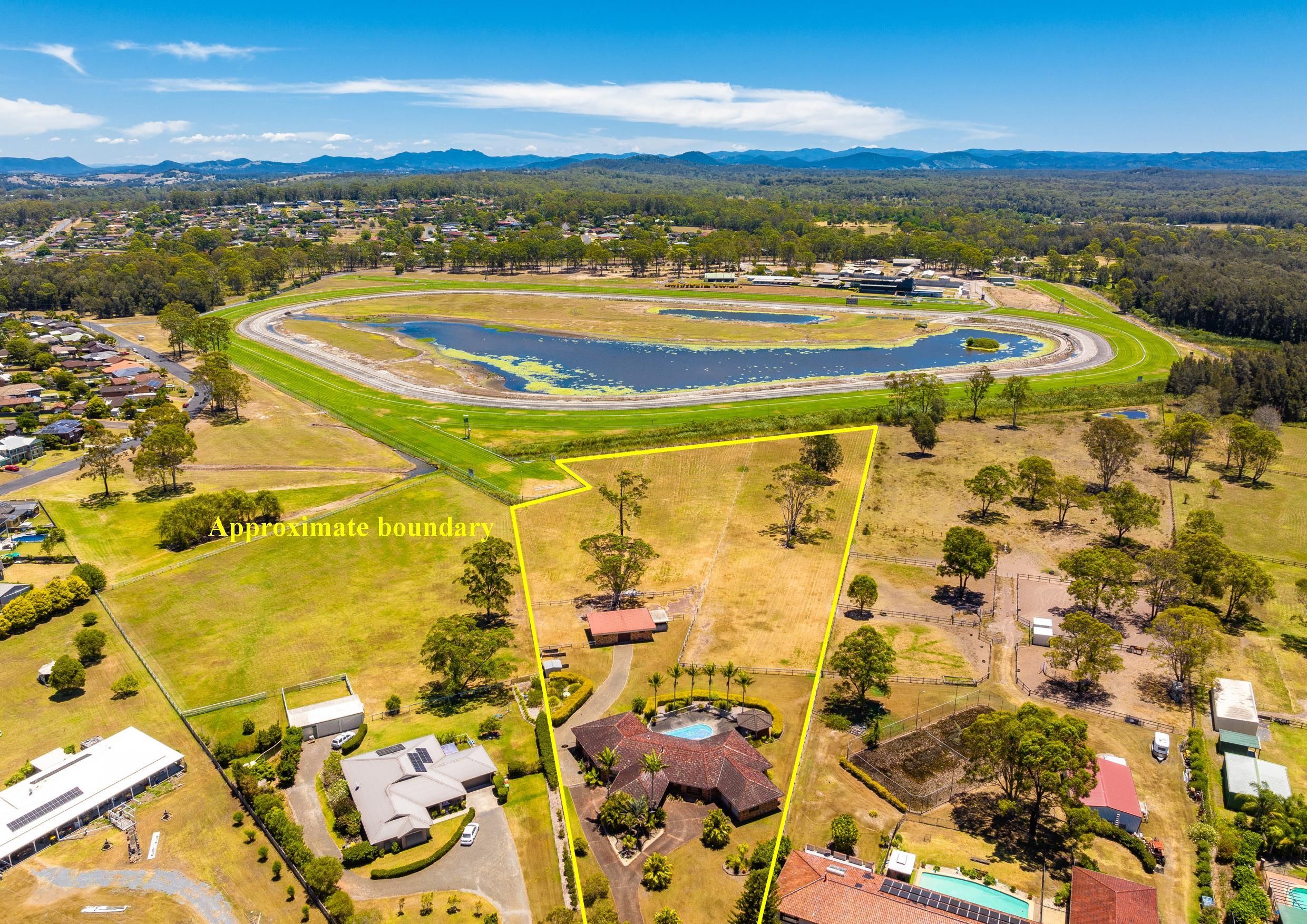 16 Kurrajong Crescent, Taree, NSW 2430