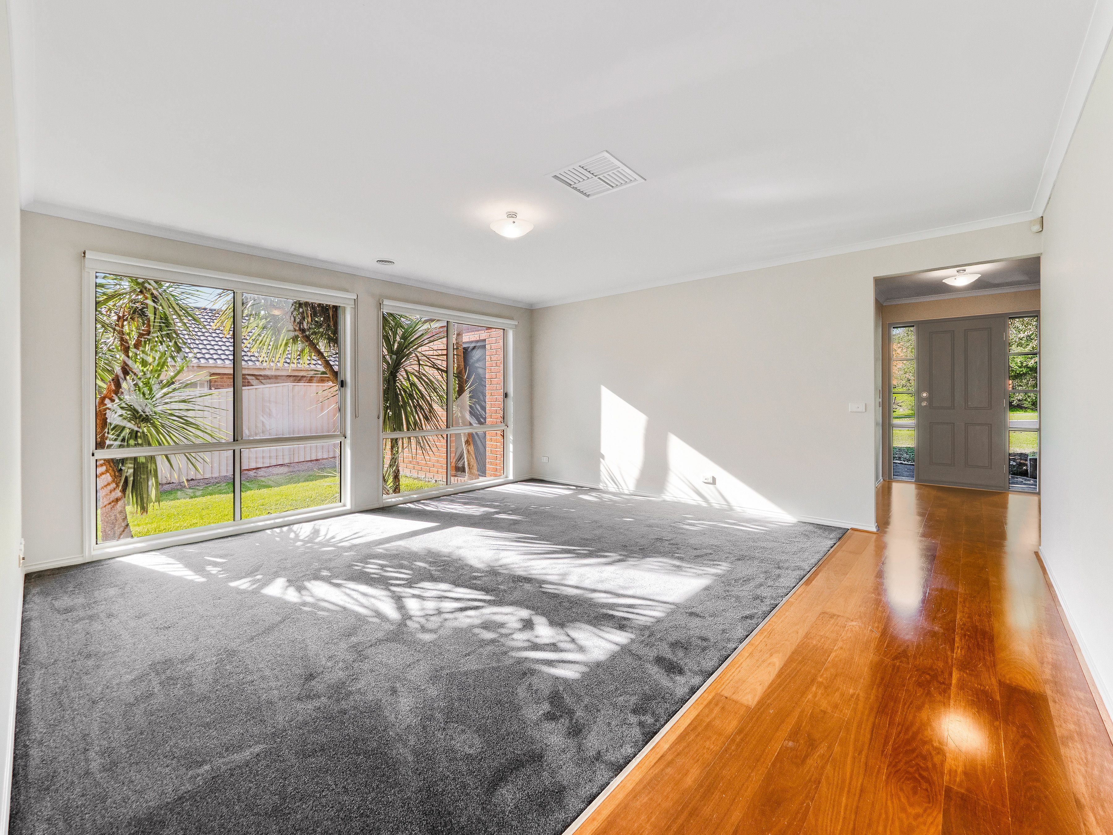 12 Cardiff Grove, Cranbourne East, VIC 3977