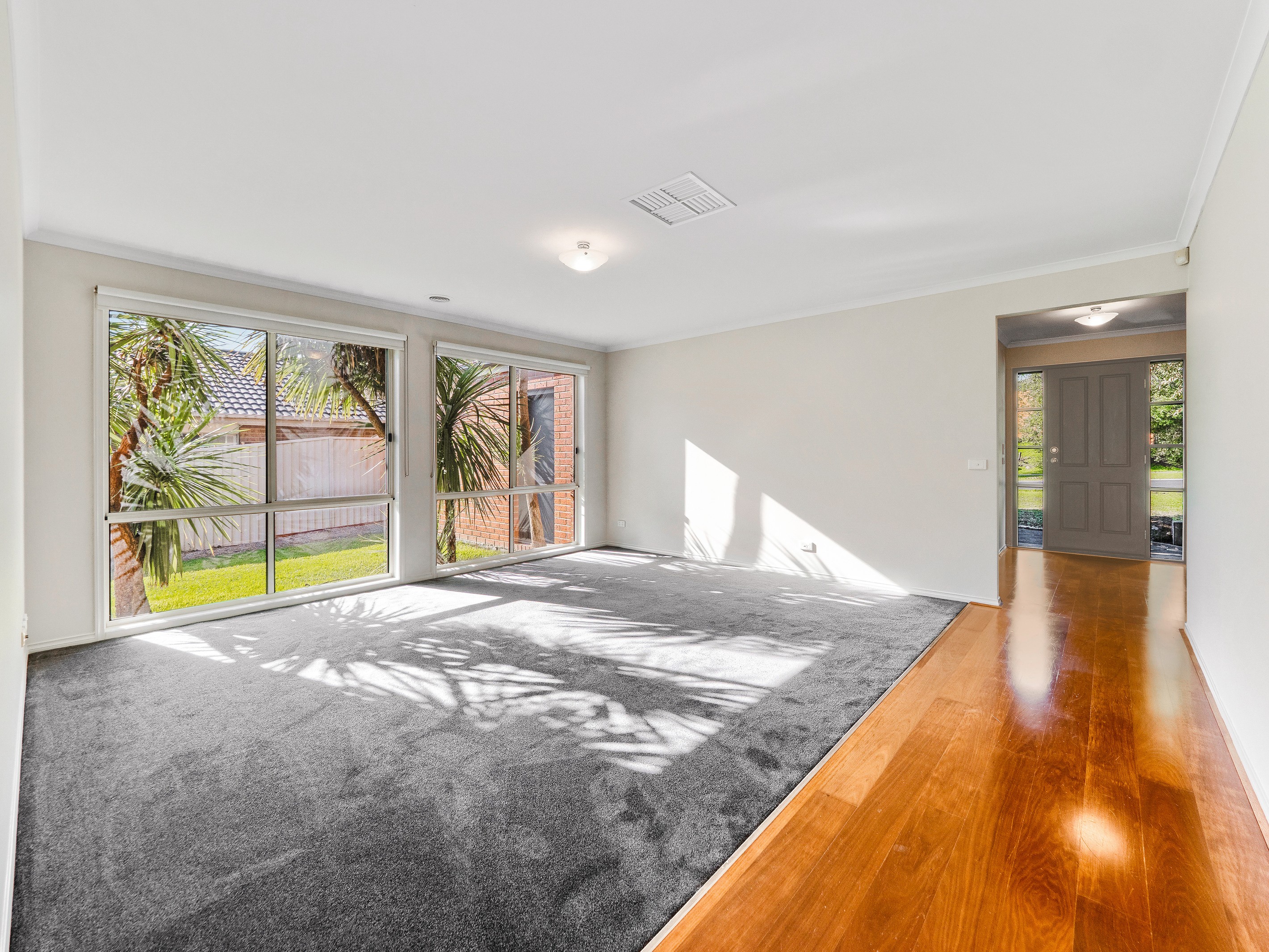 12 Cardiff Grove, Cranbourne East, VIC 3977