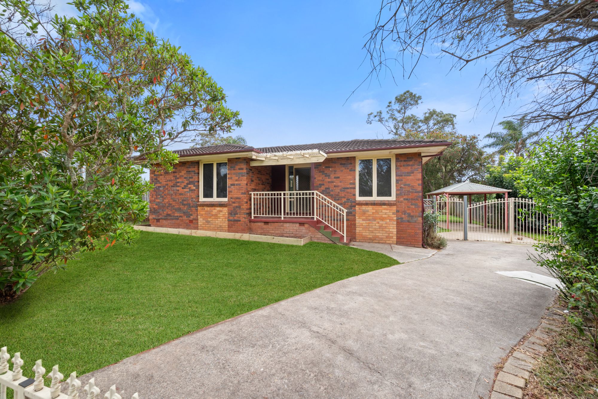 8 Karingal Place — photo 2 of 12