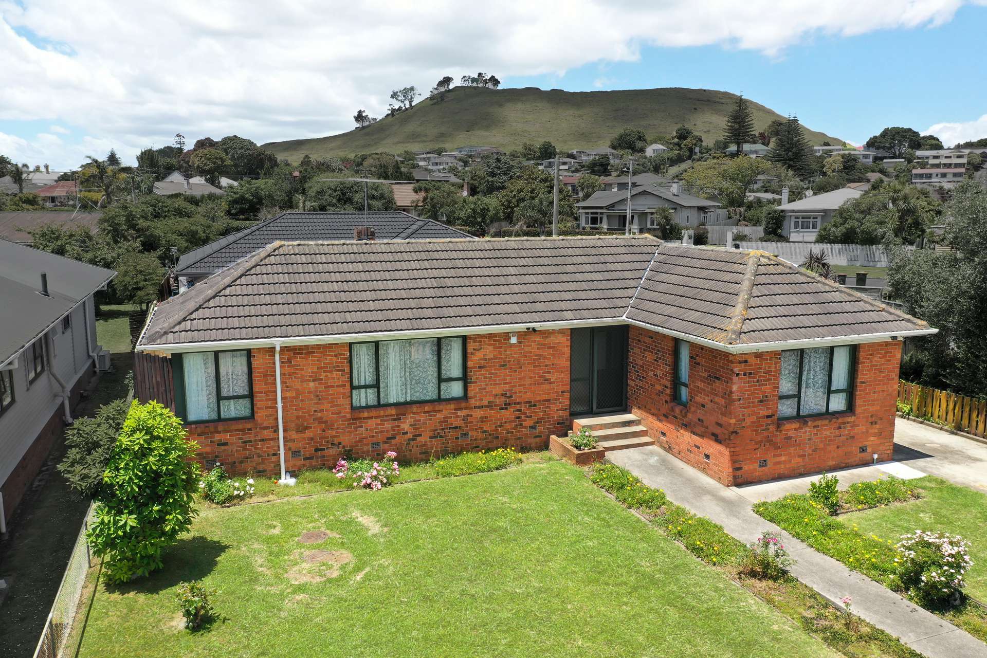 21 Wallace Road photo 0