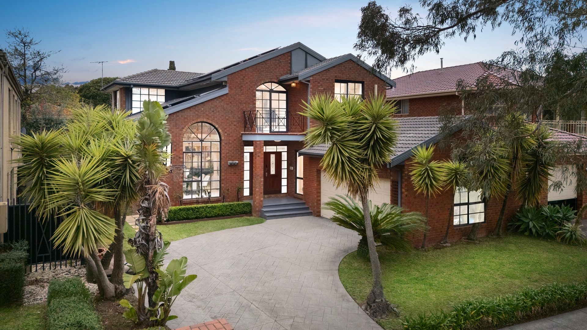 94 Herriotts Boulevard, Glen Waverley, VIC 3150