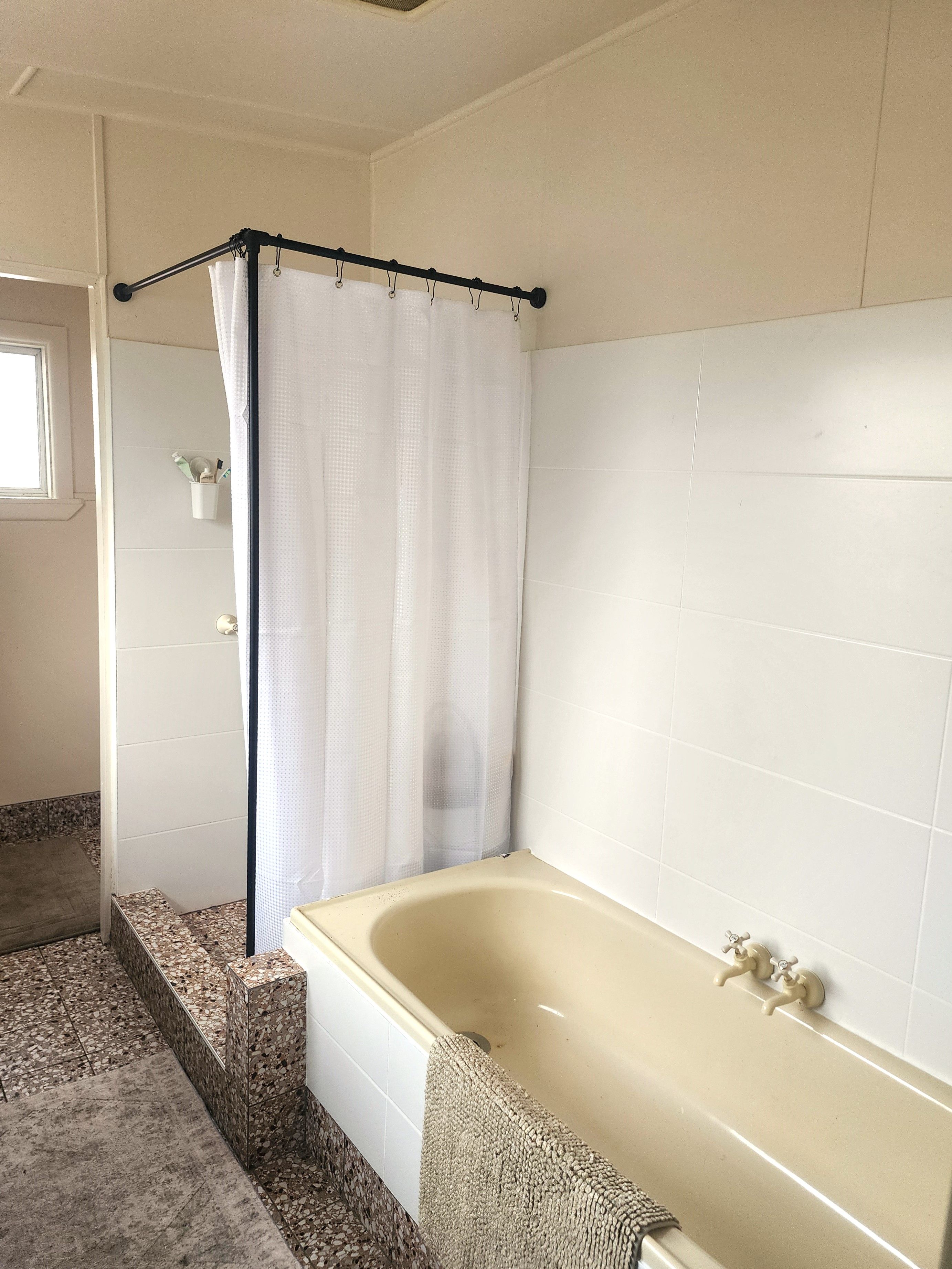 53 Tweed Road — photo 9 of 10