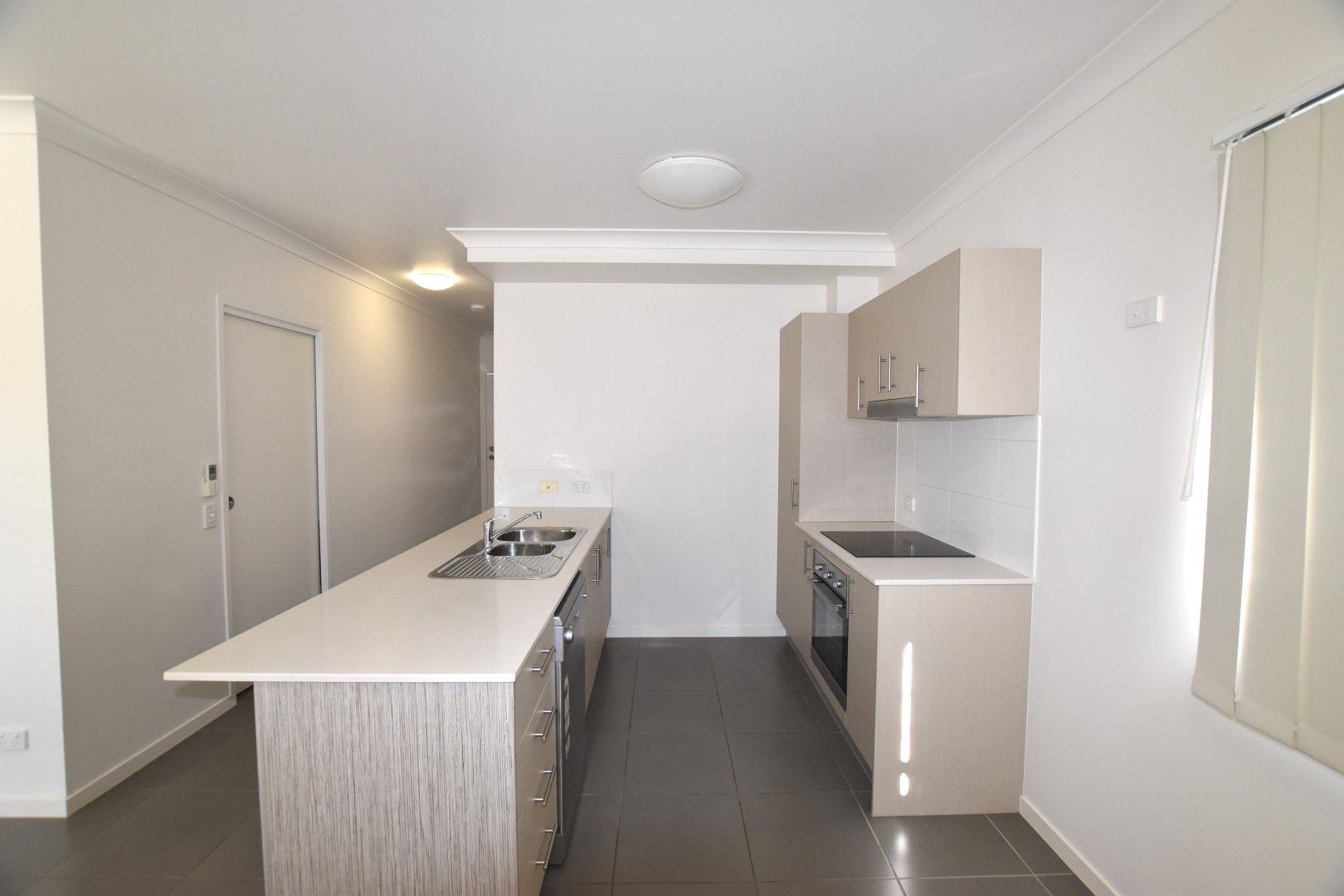 37/2 BEEZLEY Street, Glen Eden, QLD 4680