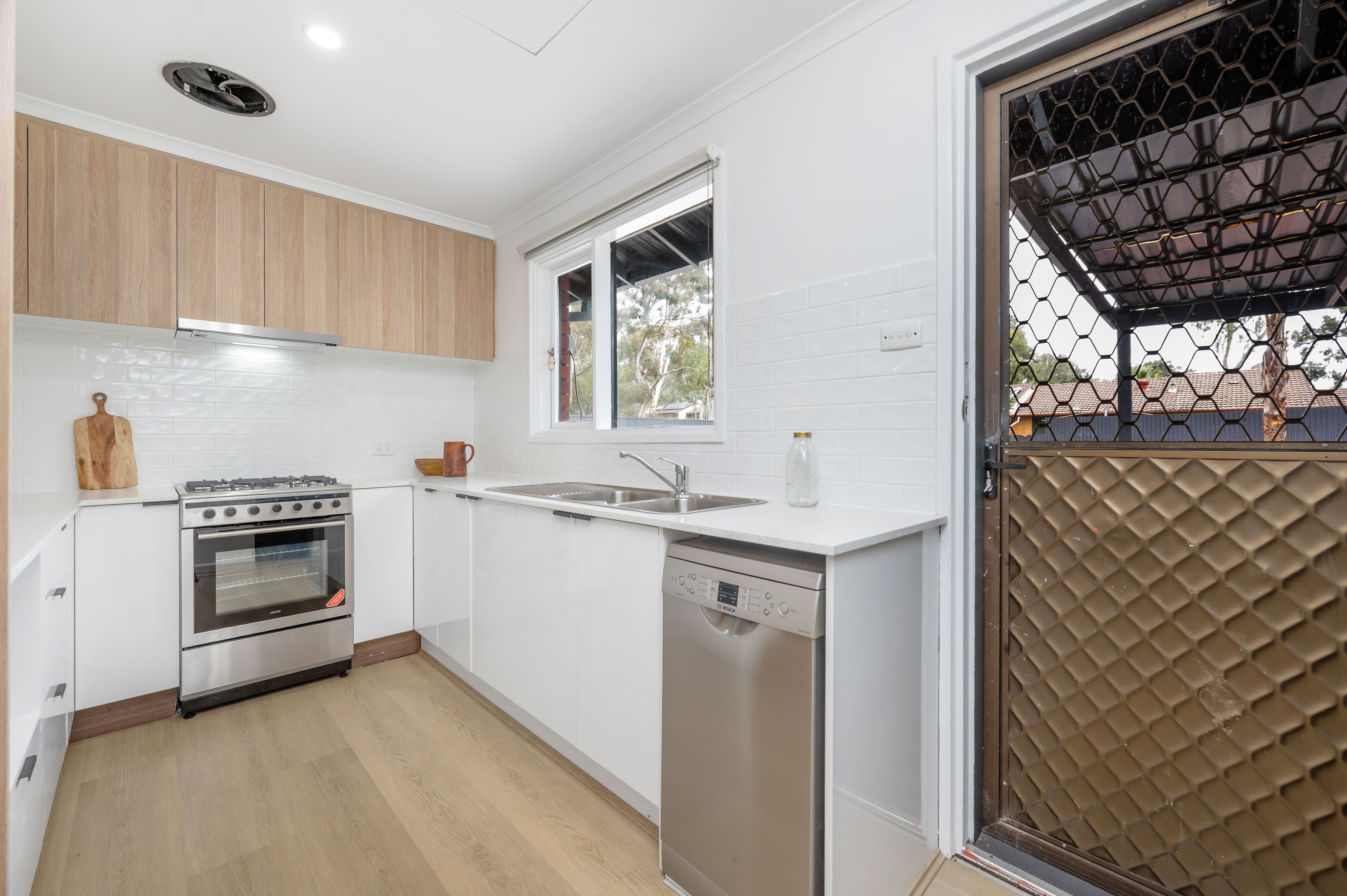 10 Woodcock Crescent — photo 6 of 16