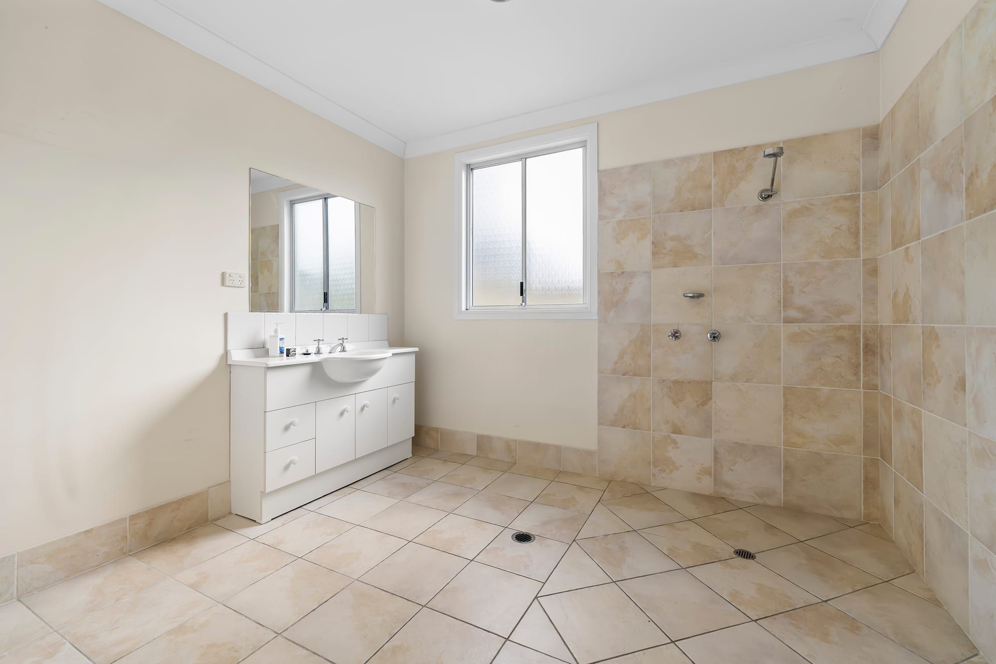14 Munro Street — photo 16 of 20