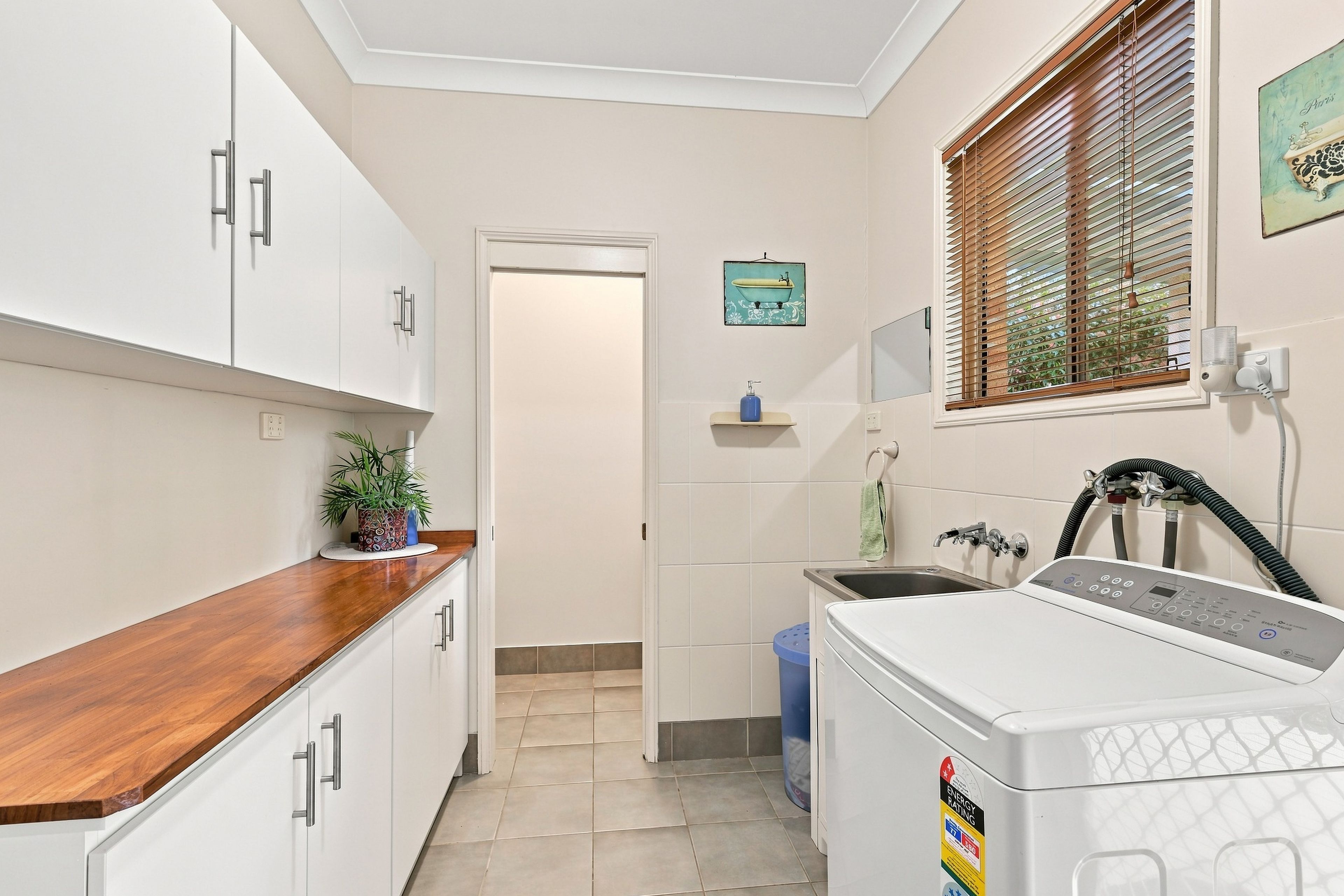 18 North Esk Drive — photo 11 of 17
