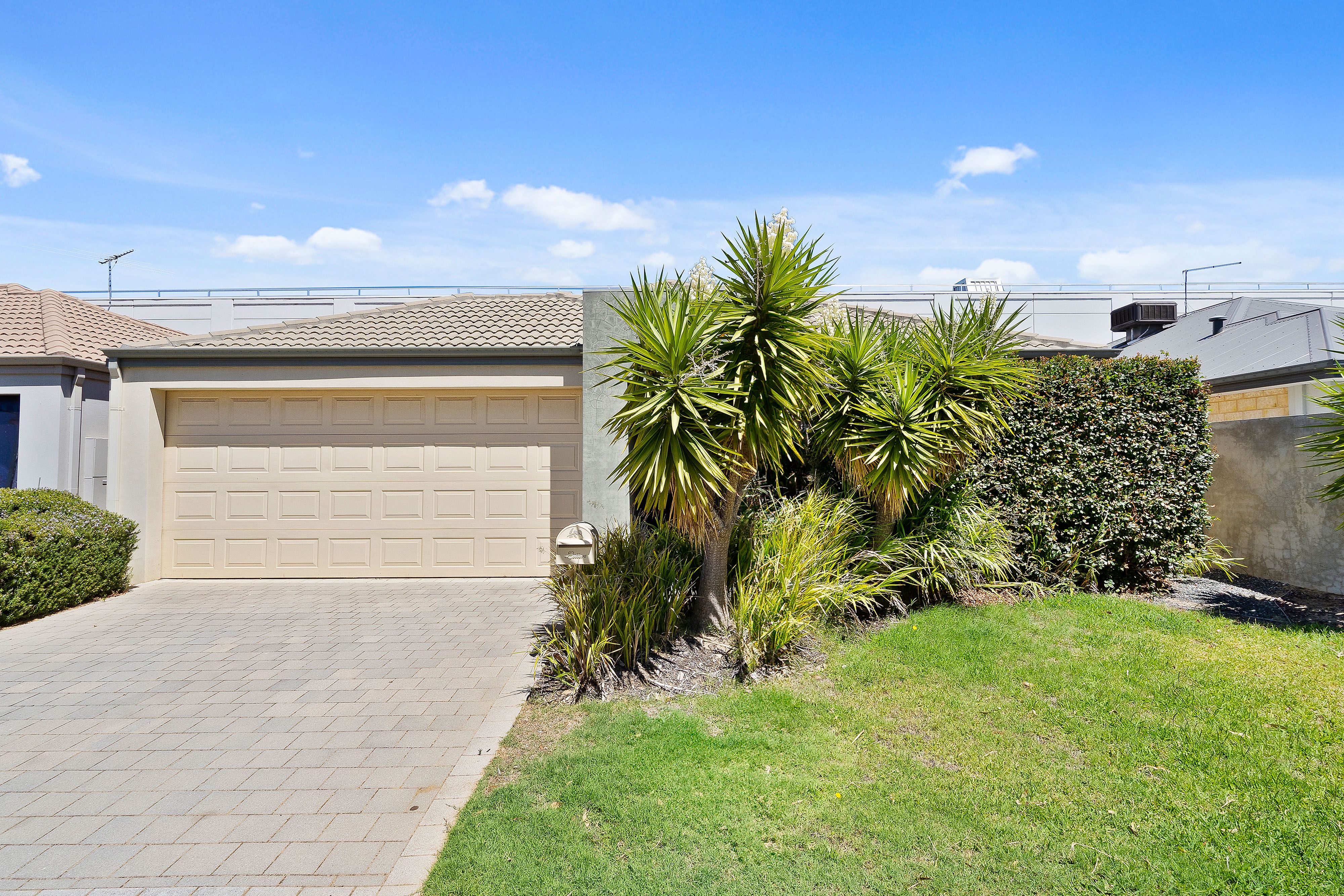 24 Illyarrie Avenue, Falcon, WA 6210