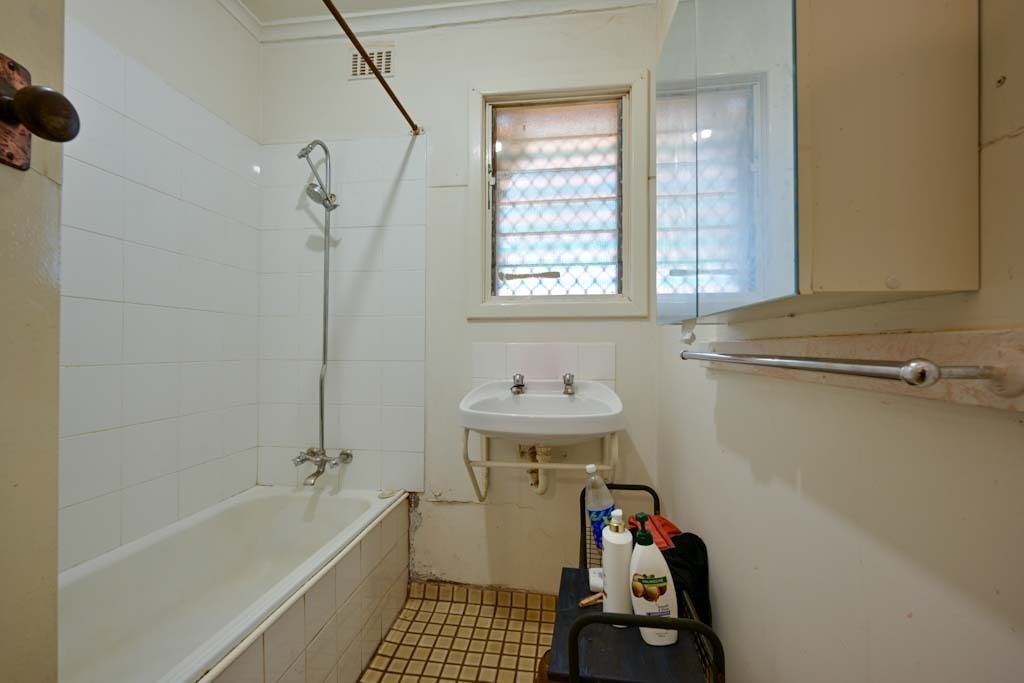 72 Gordon Street — photo 5 of 9